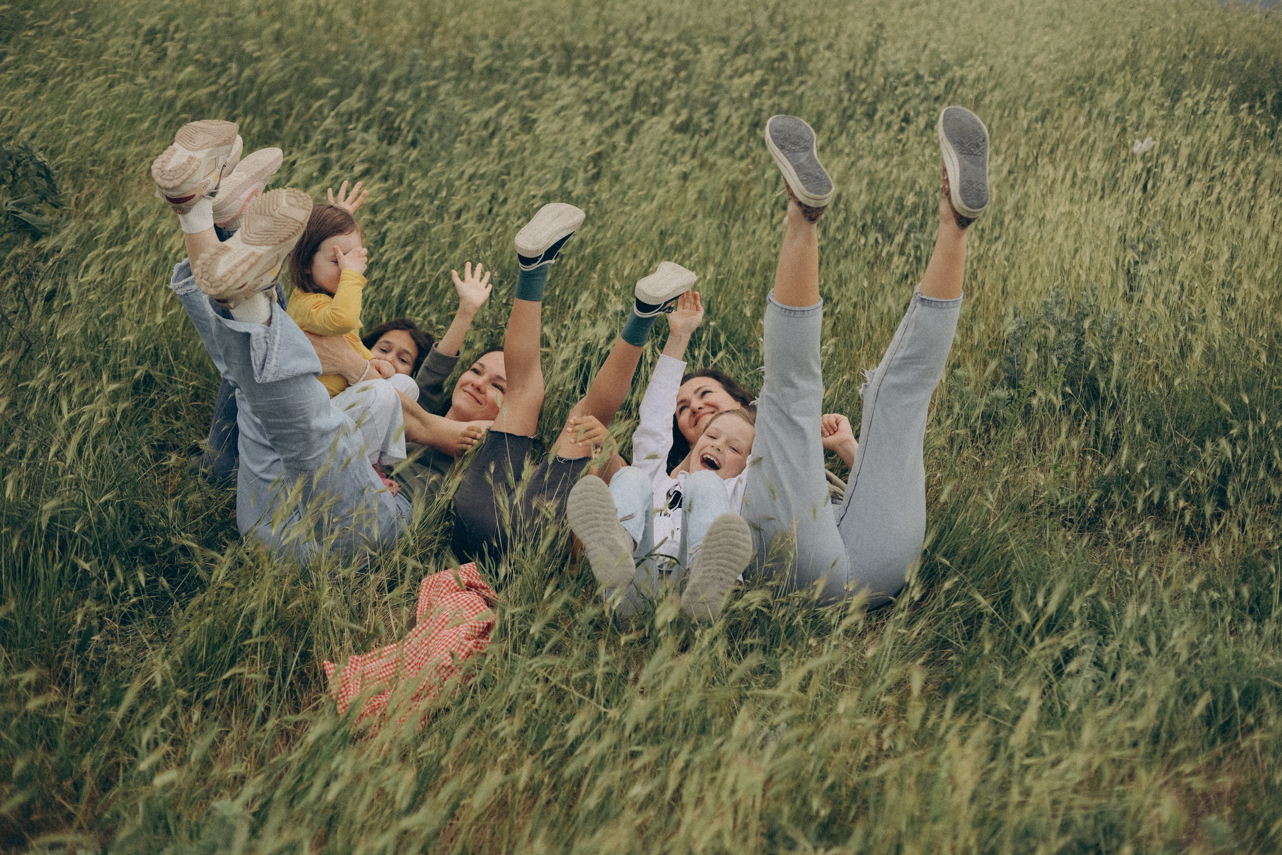 Лена, Ира, Лейла, Ника, Адам и Ария. Семейный фотограф Анапа