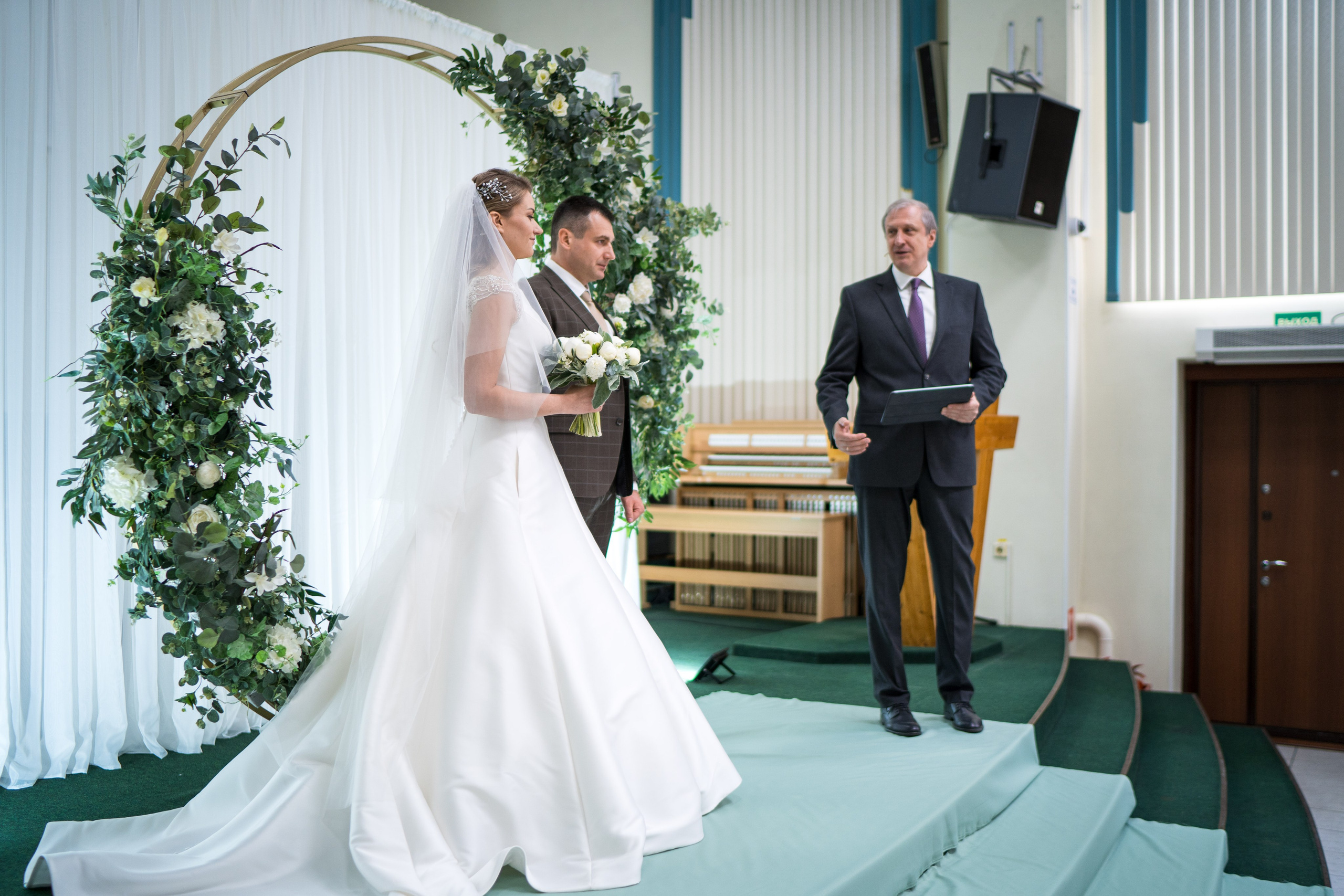 Фотосъемка венчания в Москве. Каталожная и промышленная съемка в Москве Александр Плонский