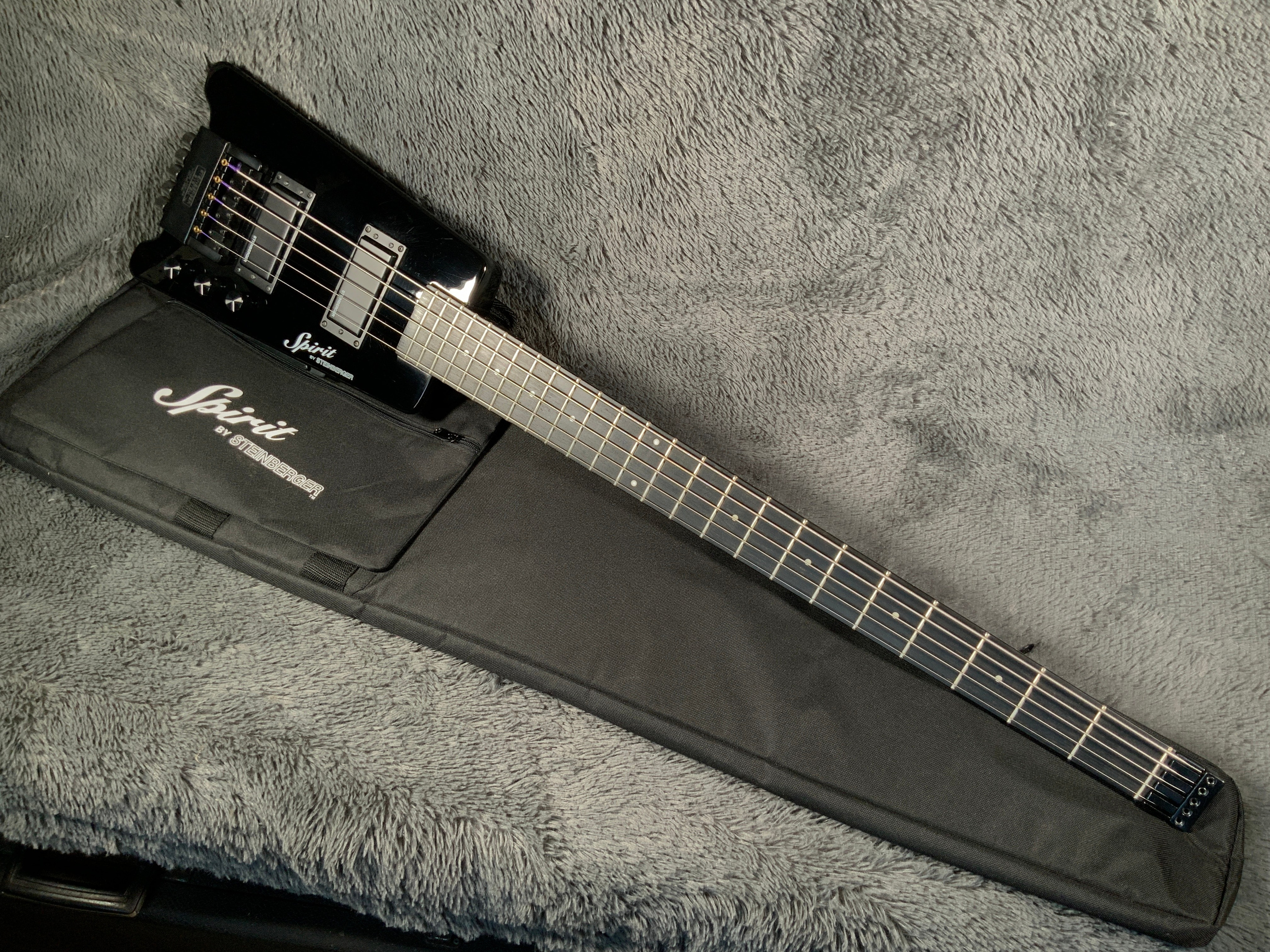 Headless Travel Bass Spirit by Steinberger XT-25 5 Strings. Гитары