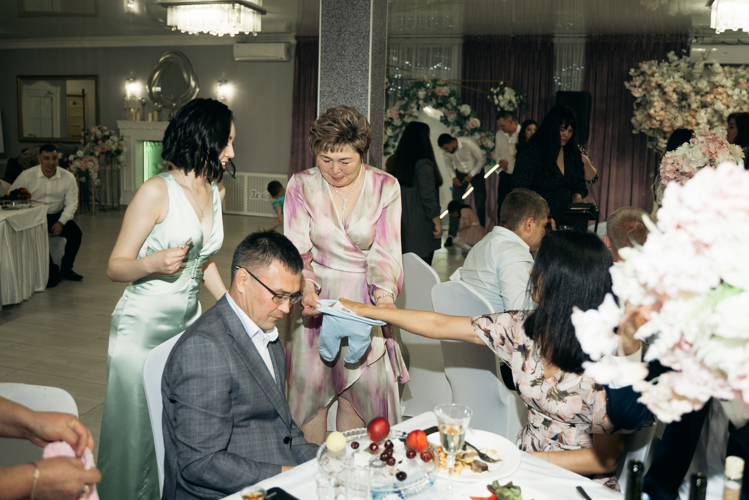 Ильнур и Динара. Свадебный день. Отбор. Кафе Ля делис. Семейный и свадебный фотограф Молодзяновская Елена