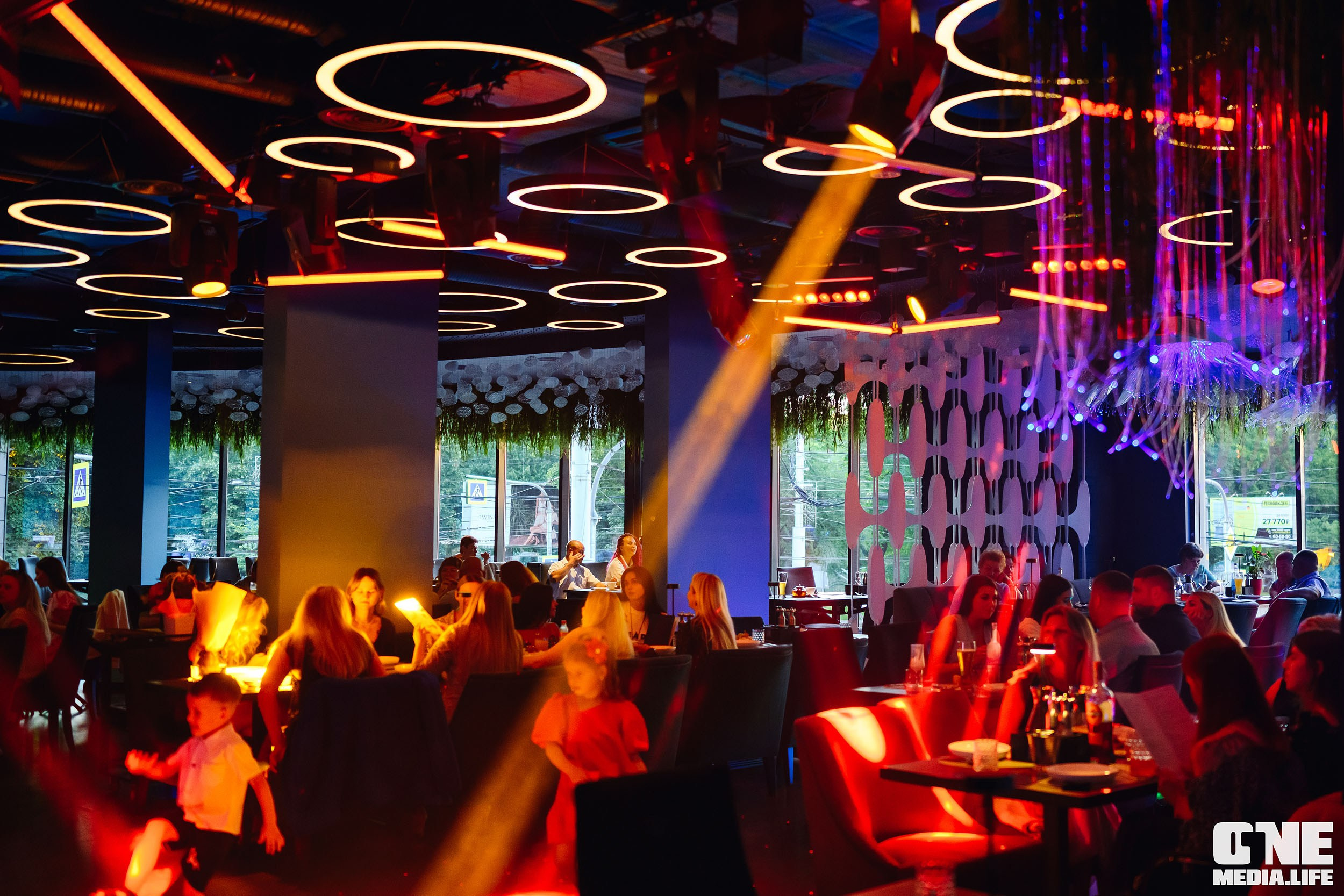 Фоторепортаж с вечеринки в ресторане Океан. One Media Life: фоторепортажи, фотоотчеты с мероприятий и заведений