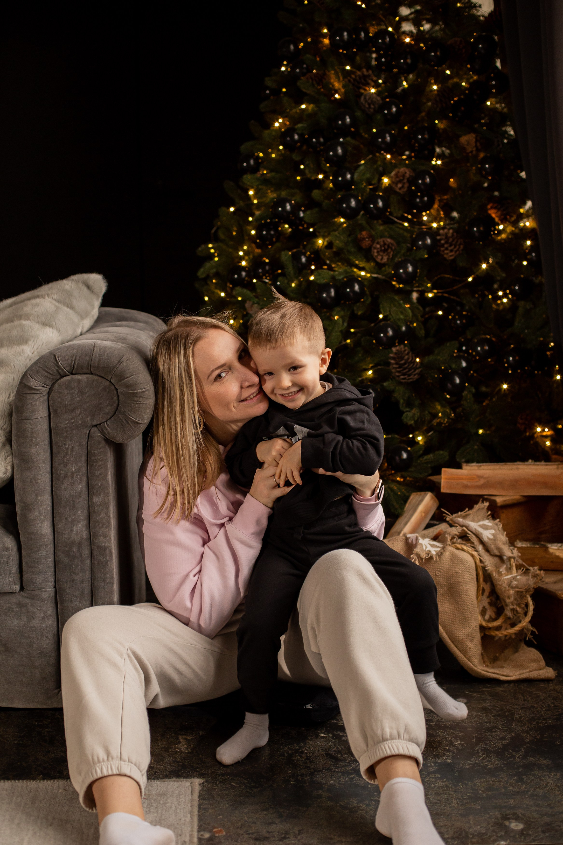 Family New Year Shooting. Fotograf u Crnoj Gori-porodično fotografisanje sa djecom, lovestory, nekretnine