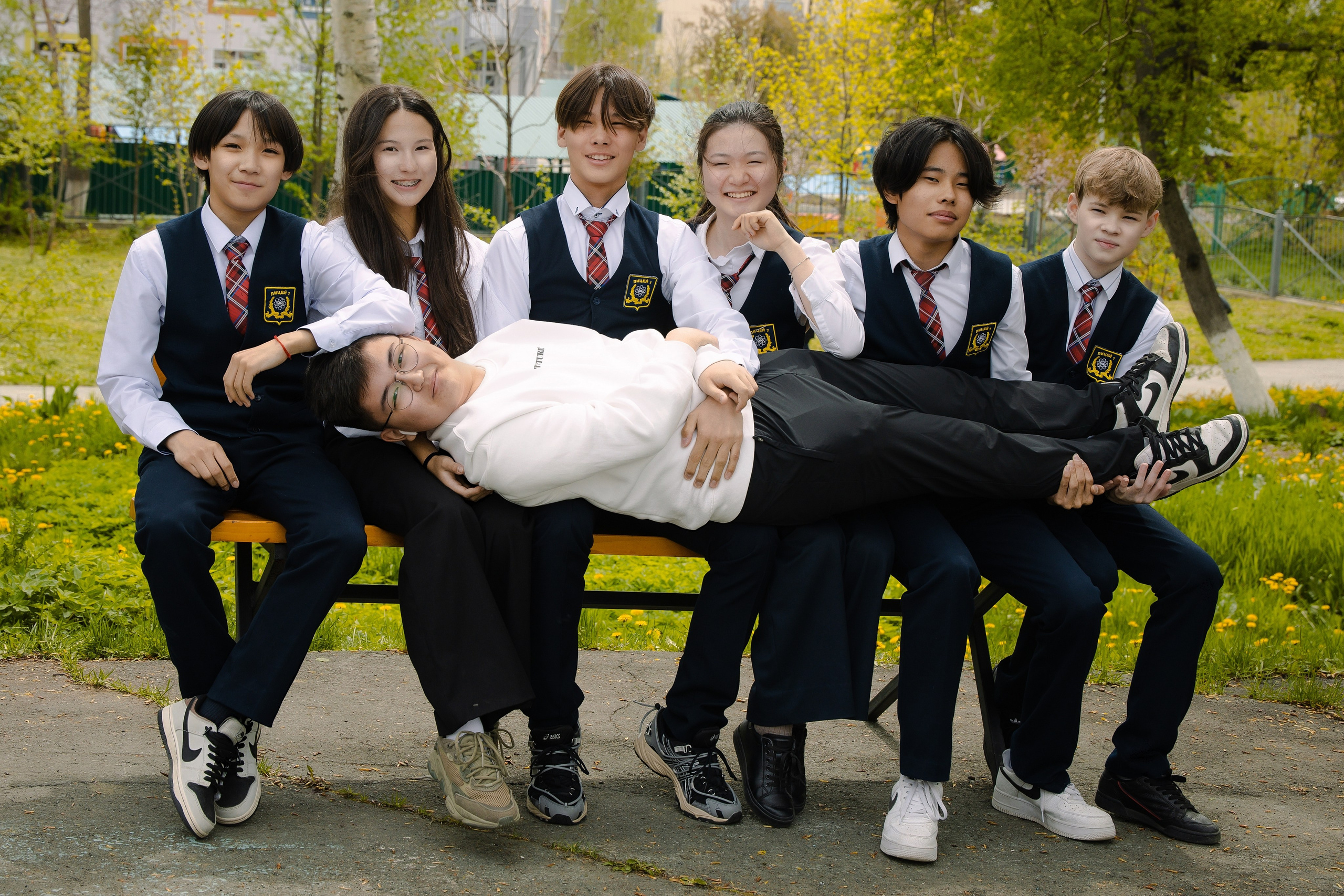 Школьная. Фотограф. г. Южно-Сахалинск. Олег Толстов