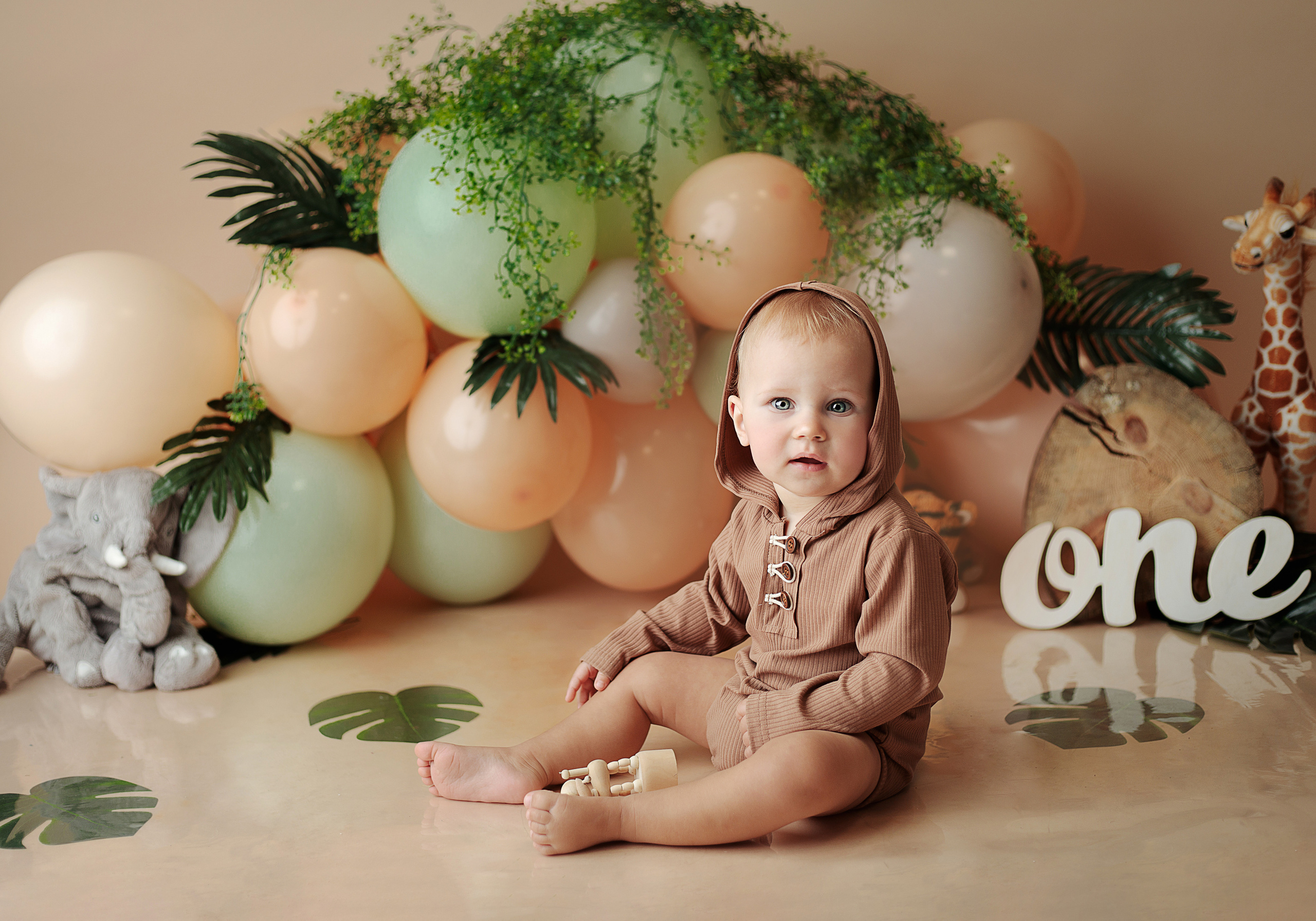 Праздничное оформление. Фотограф беременности, новорожденных Москва. годики под ключ