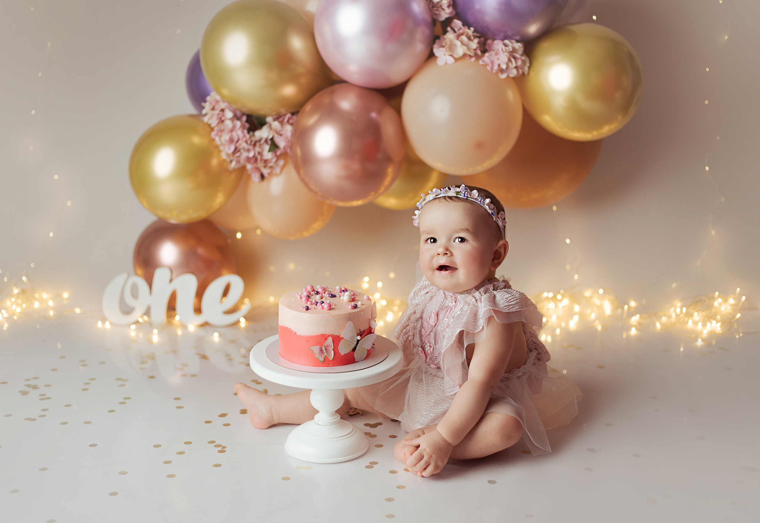 Праздничное оформление. Фотограф беременности, новорожденных Москва. годики под ключ