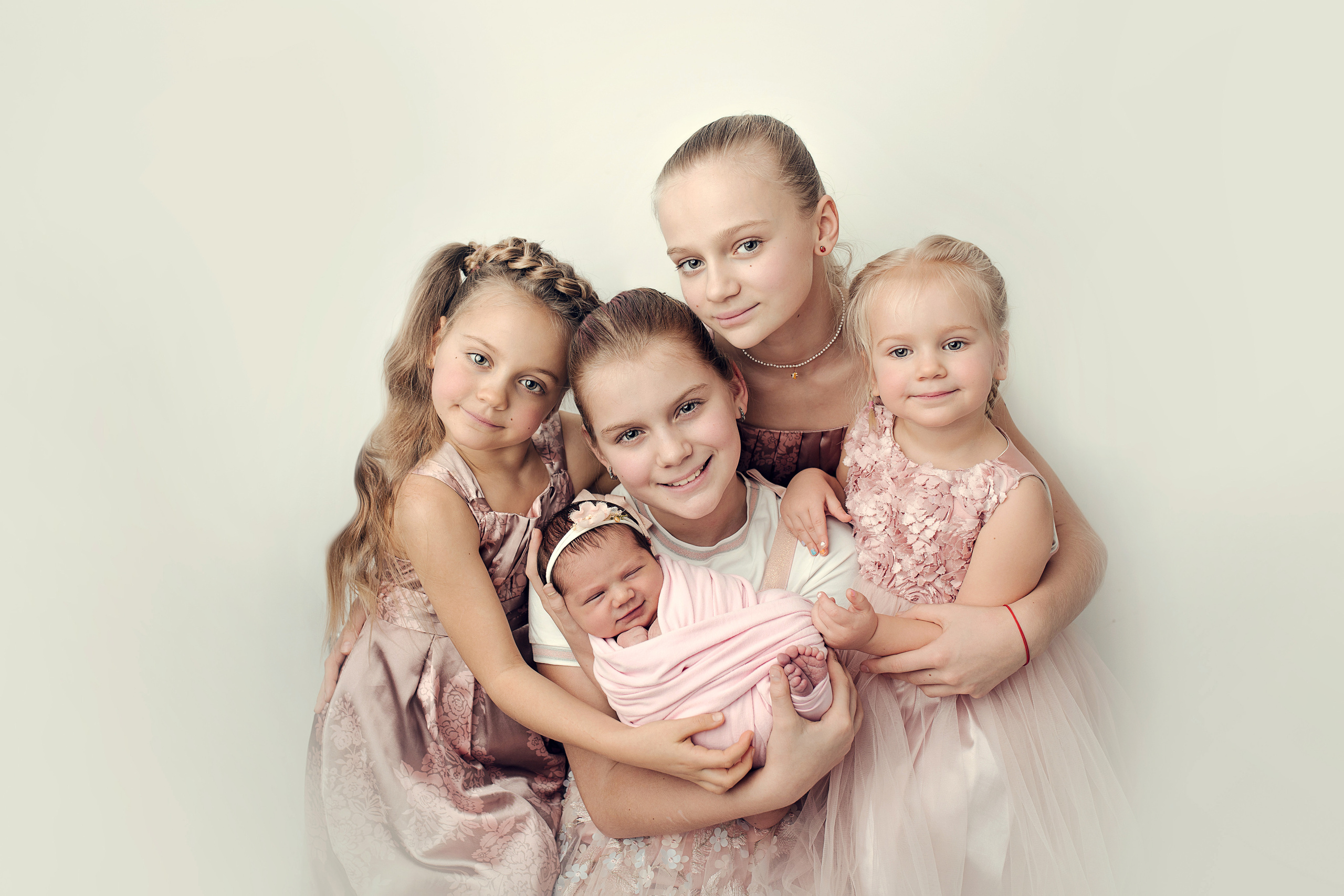 Новорожденные. Фотограф беременности, новорожденных Москва. годики под ключ