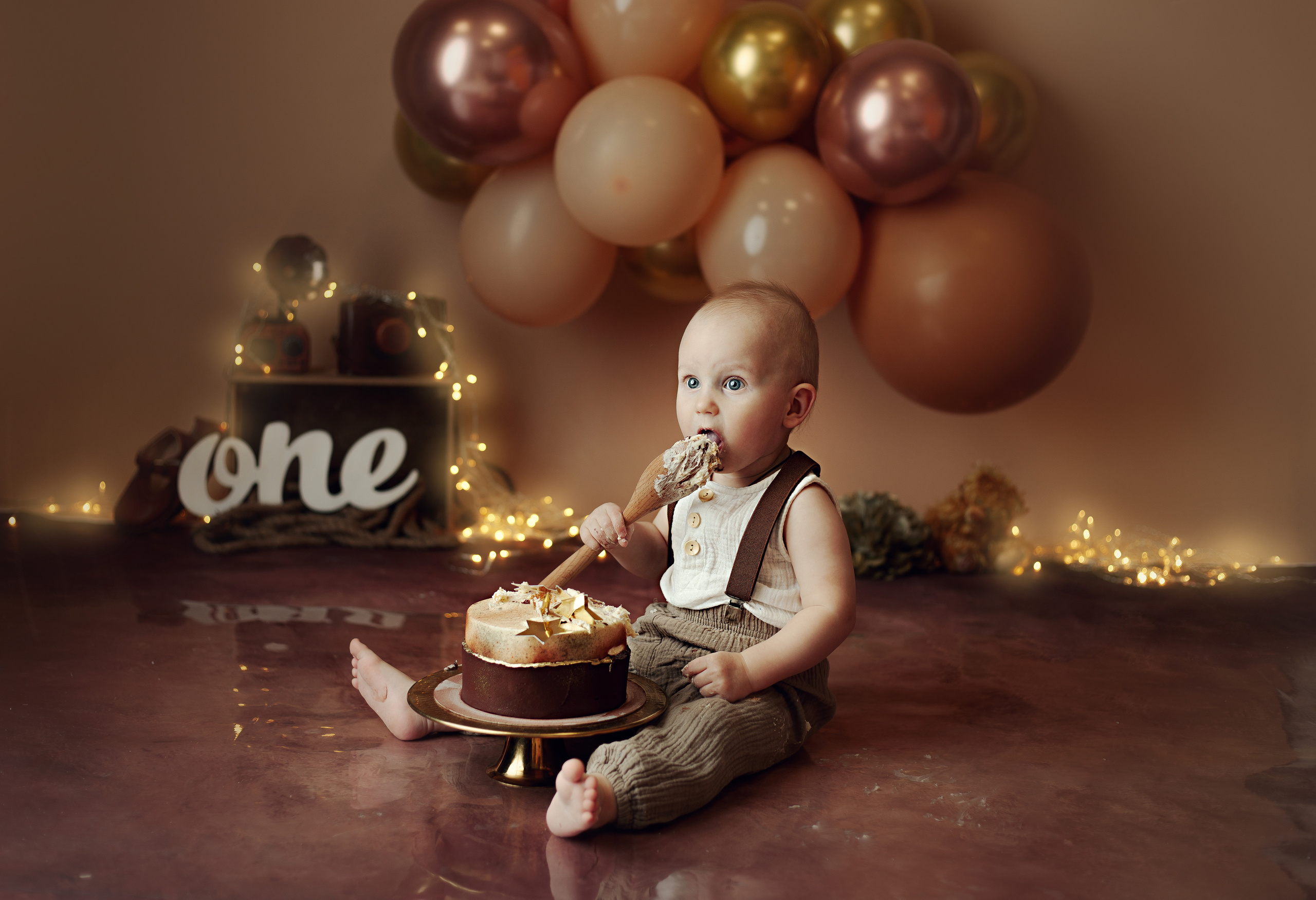 Праздничное оформление. Фотограф беременности, новорожденных Москва. годики под ключ