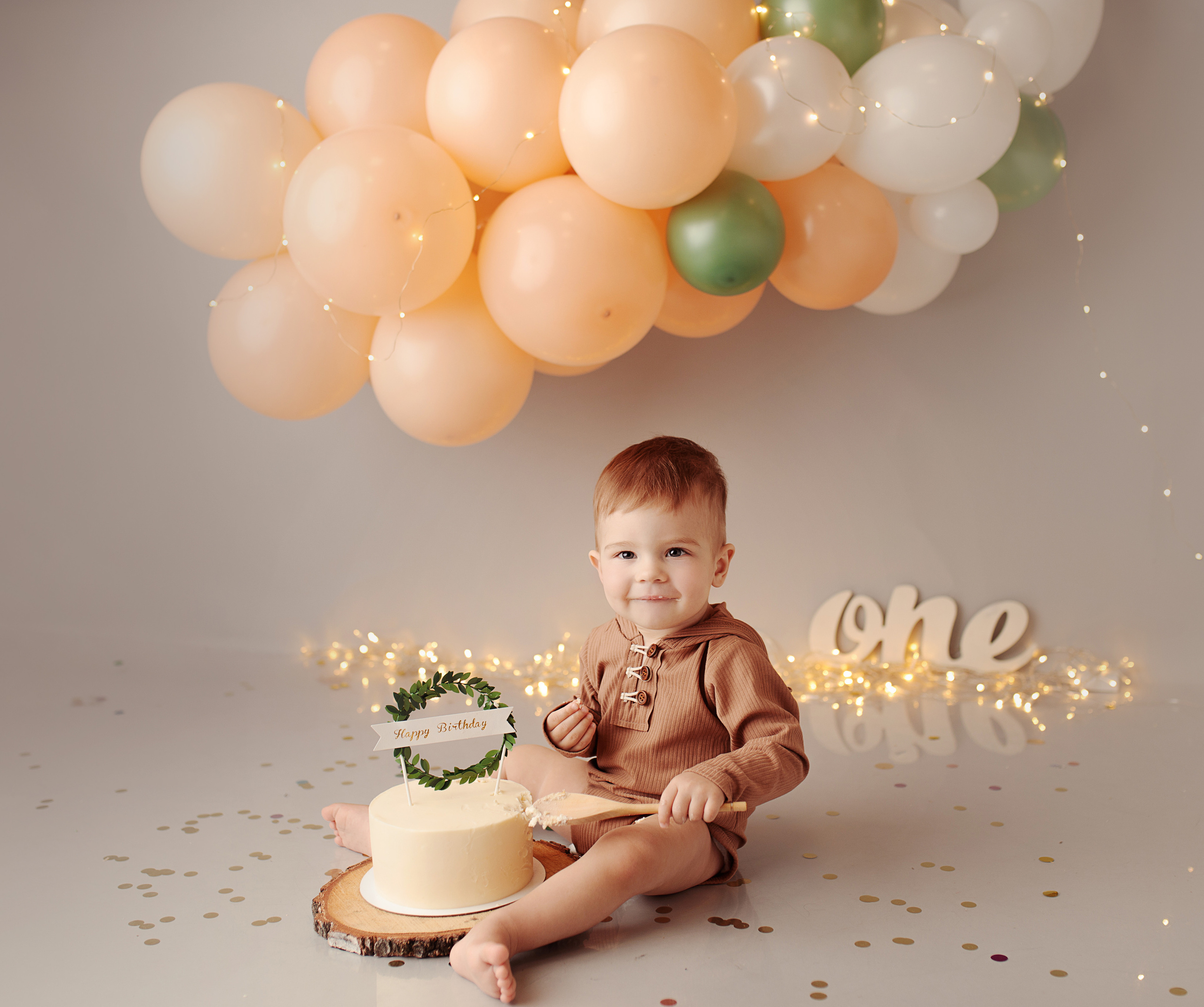 Праздничное оформление. Фотограф беременности, новорожденных Москва. годики под ключ