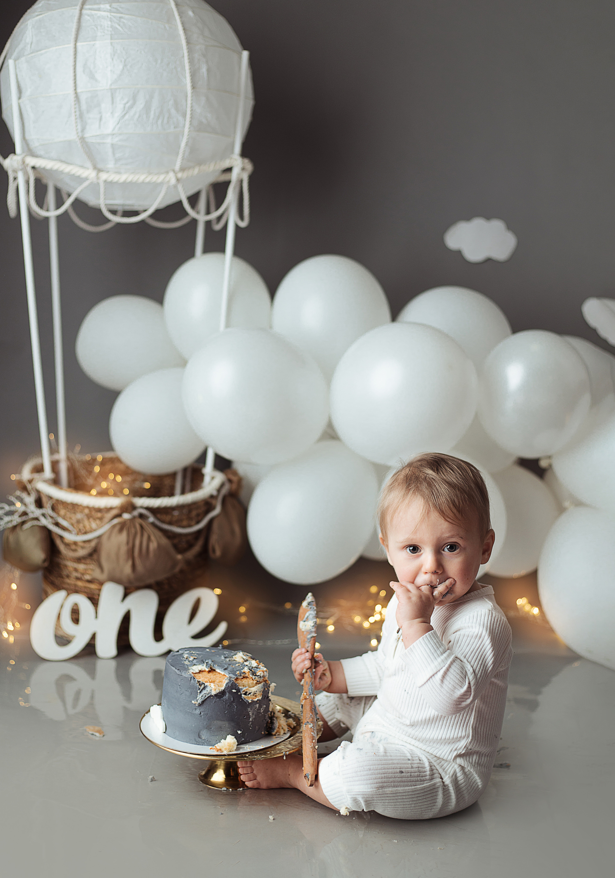 Праздничное оформление. Фотограф беременности, новорожденных Москва. годики под ключ