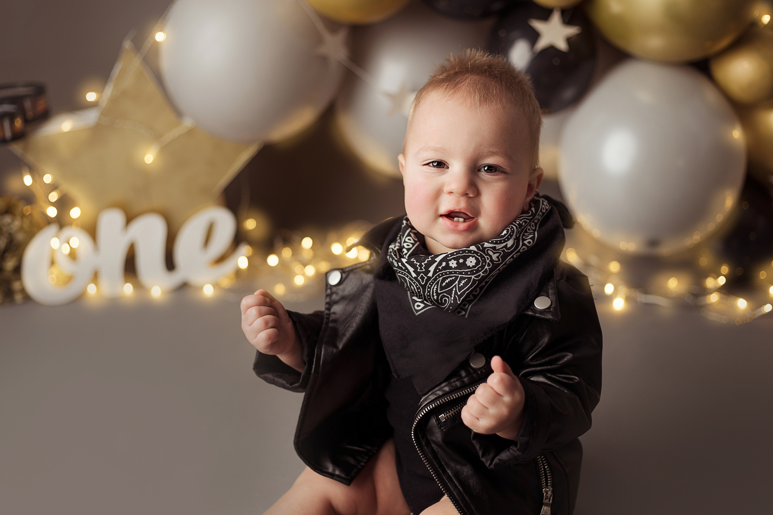 Праздничное оформление. Фотограф беременности, новорожденных Москва. годики под ключ