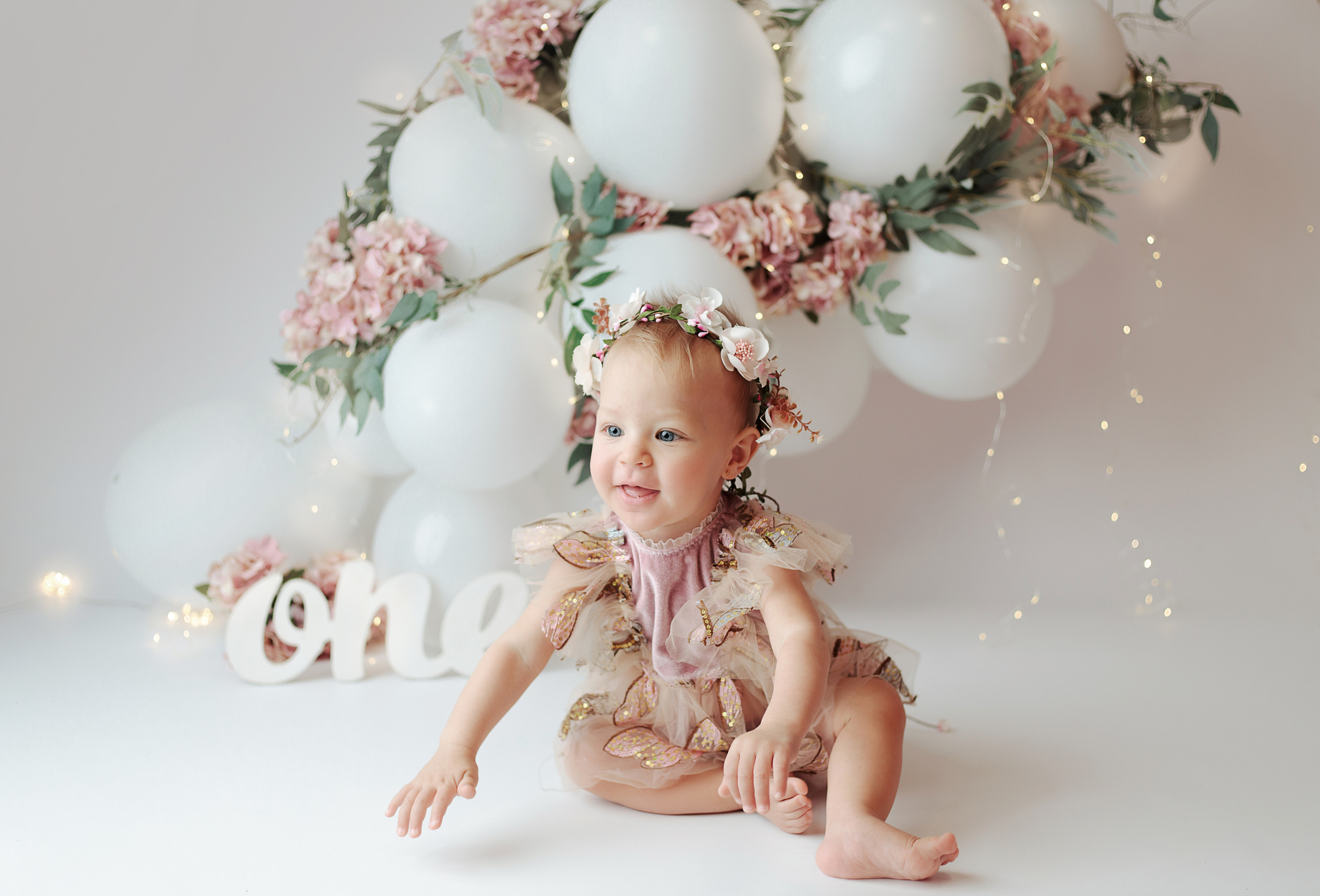 Праздничное оформление. Фотограф беременности, новорожденных Москва. годики под ключ