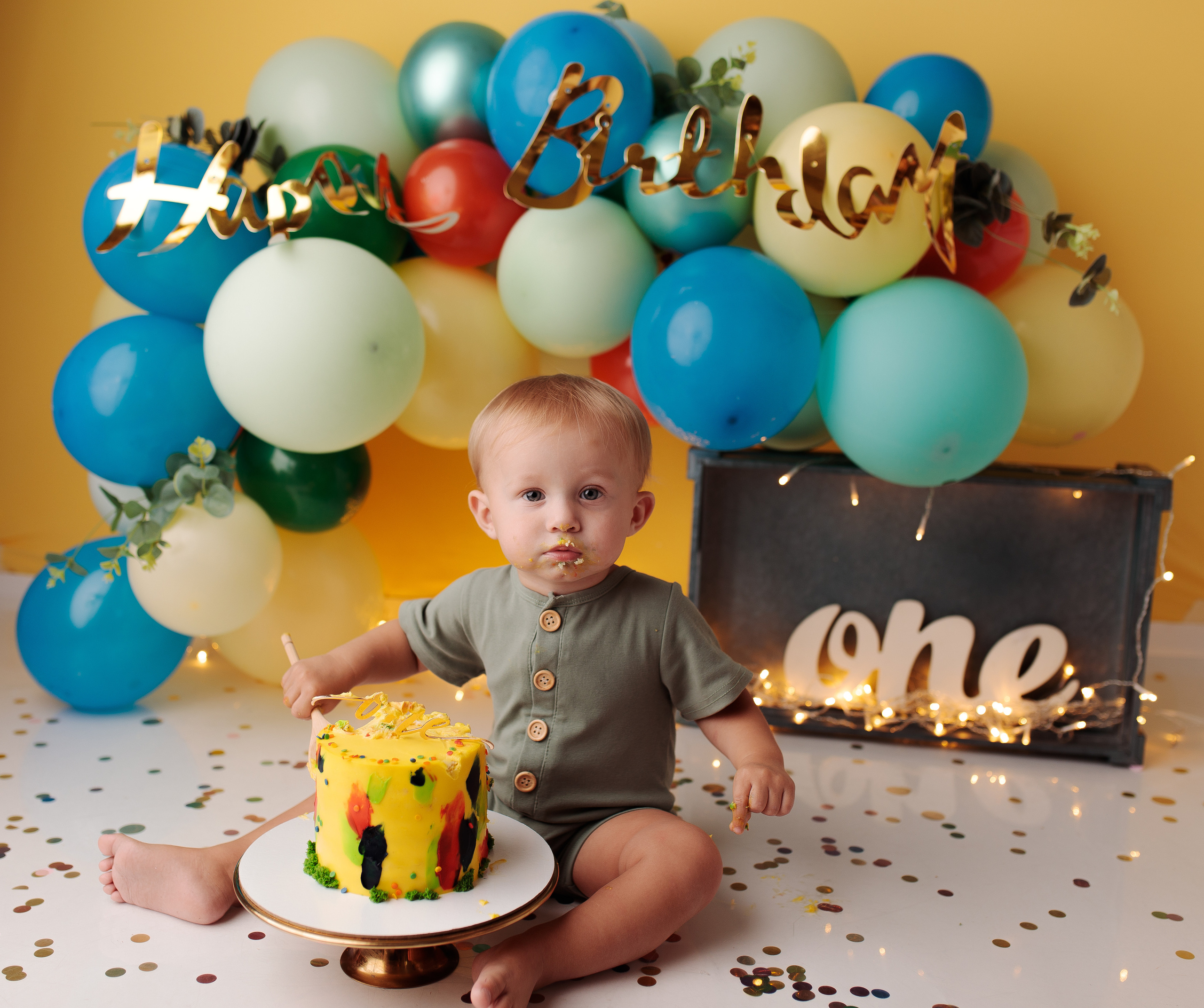 Праздничное оформление. Фотограф беременности, новорожденных Москва. годики под ключ