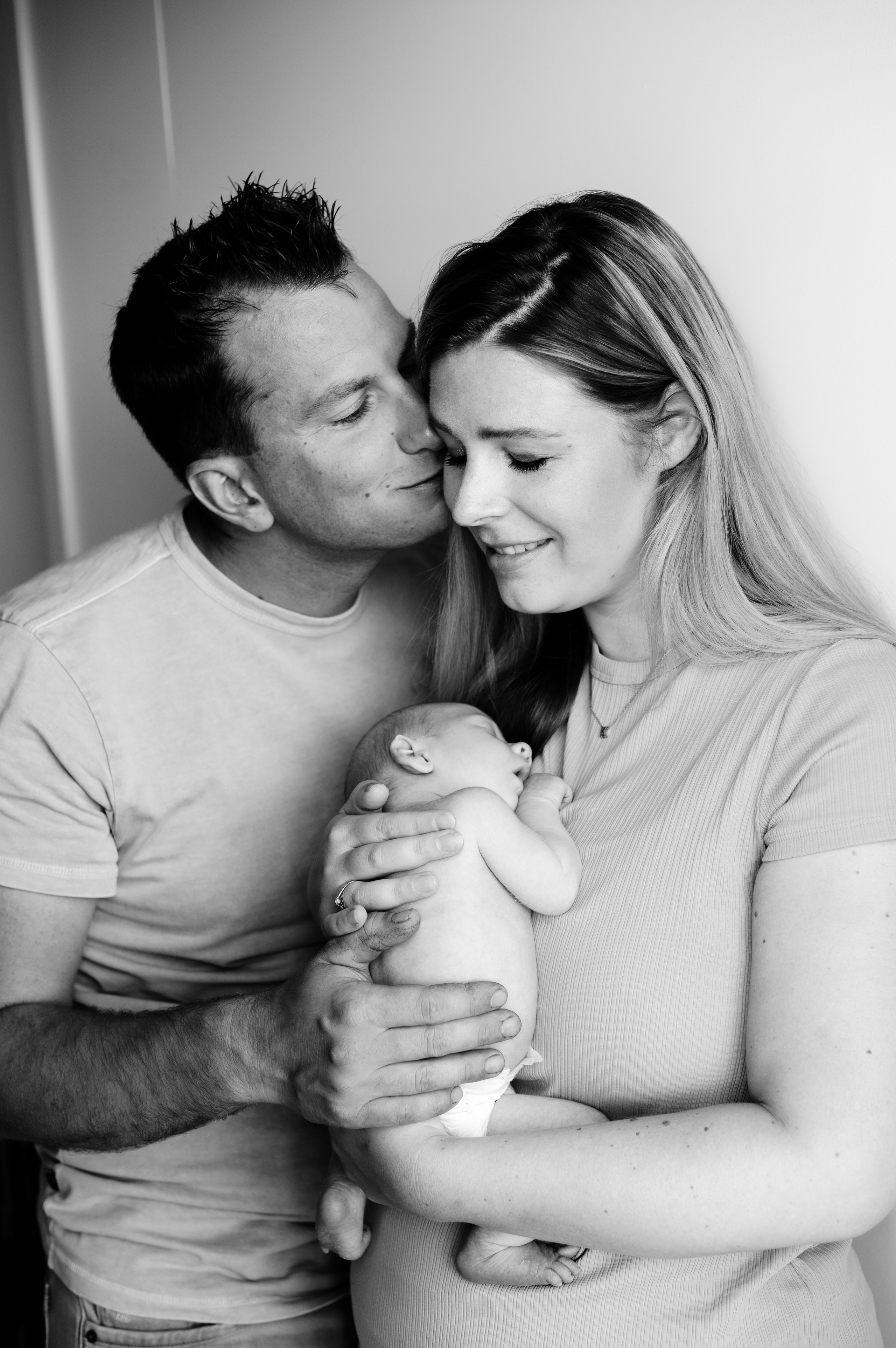 Lifestyle nyföddfotografering i Halmstad. Bröllops- och familjefotograf i Halmstad | Valentina