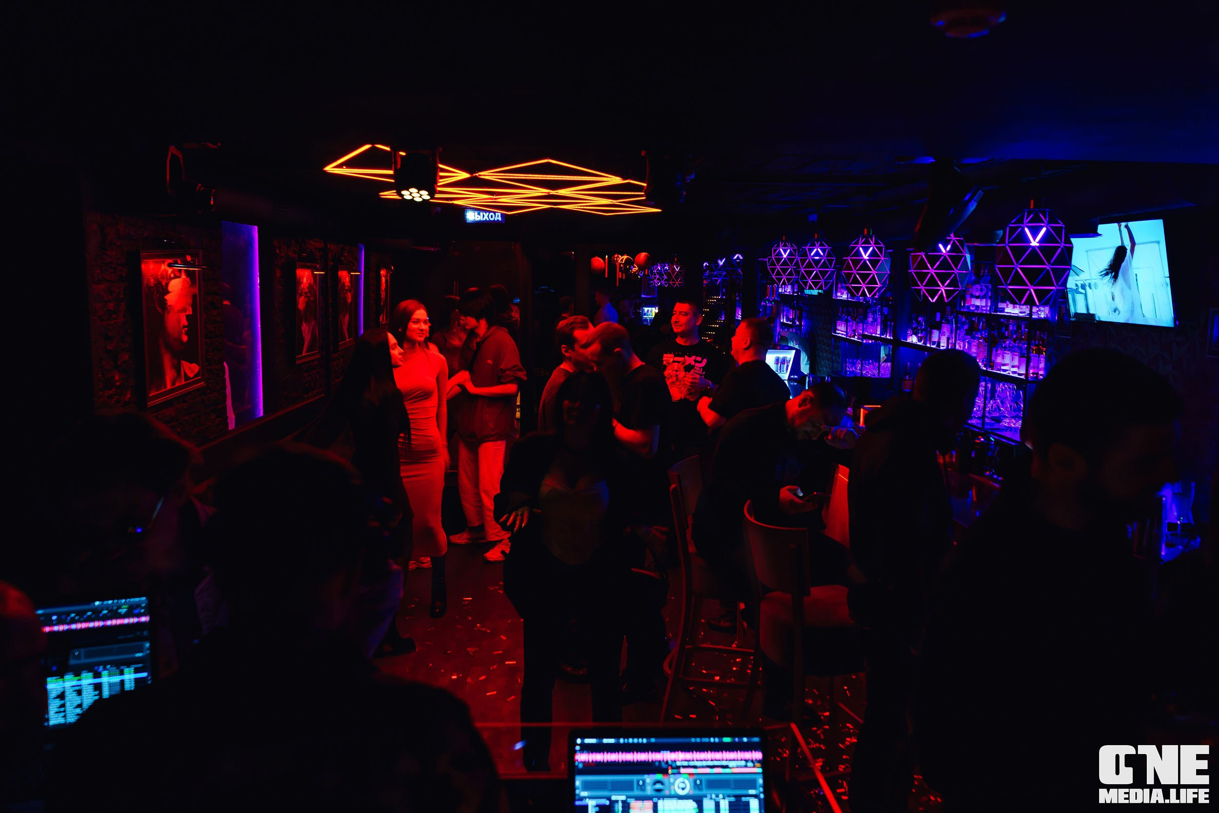 Фоторепортаж из Secret. One Media Life: фоторепортажи, фотоотчеты с мероприятий и заведений