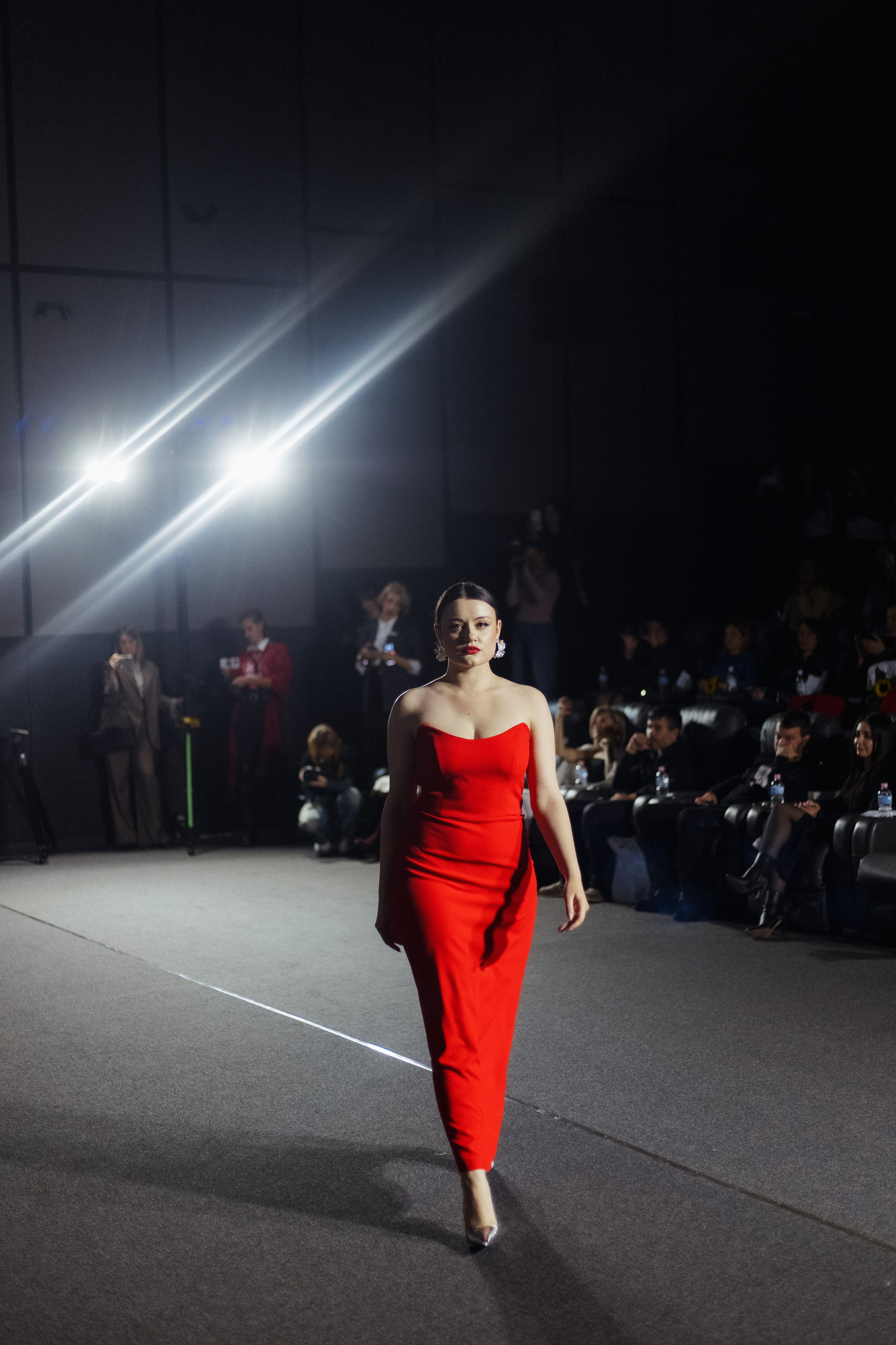 ФЭШН КОНФА. СВОИ. ФОТООТЧЕТЫ-СОБЫТИЯ-МЕСТА