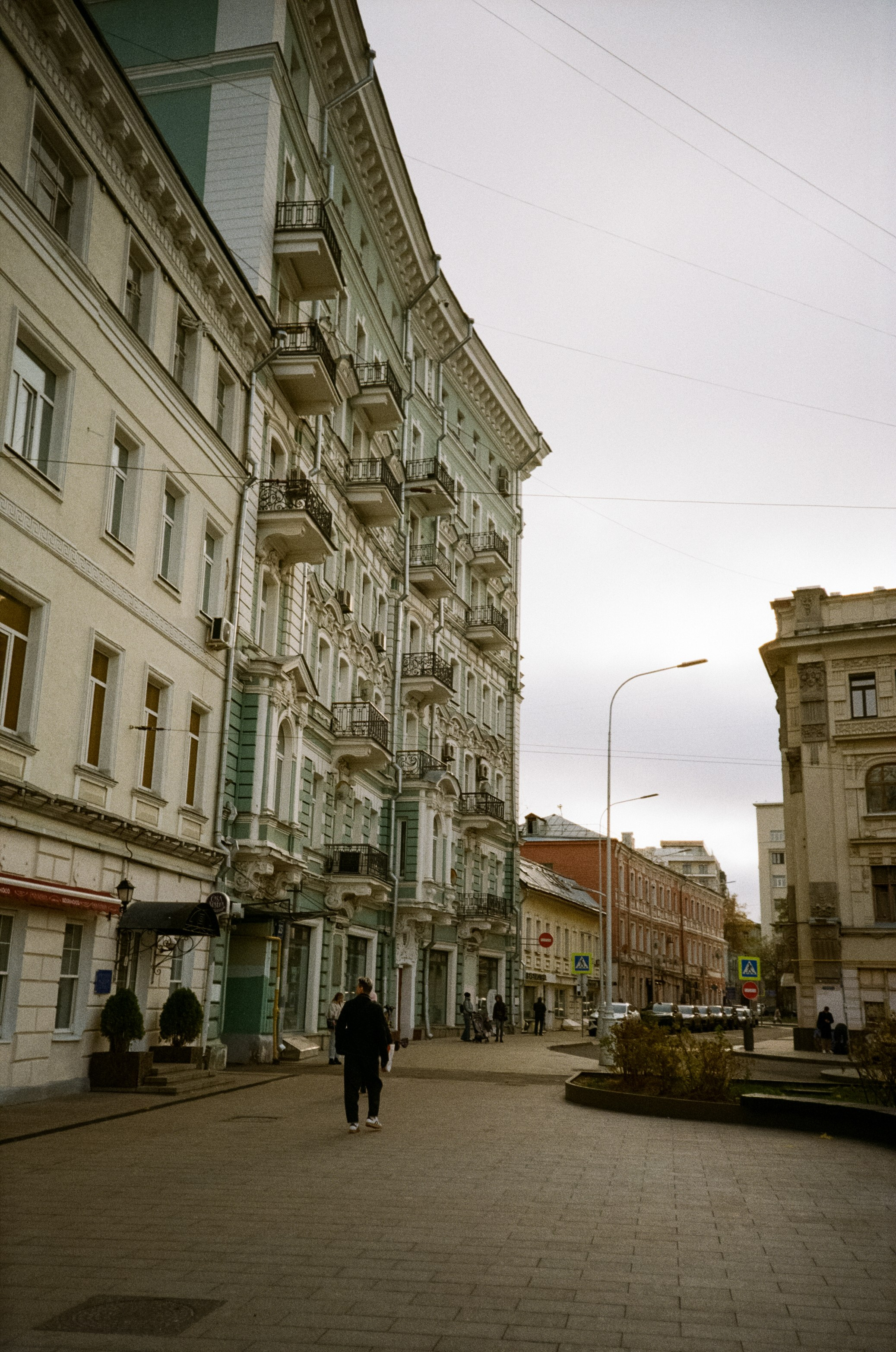 Чистые пруды, Покровка, Потаповский переулок / Cosina CX-1 / Kodak ProImage 100