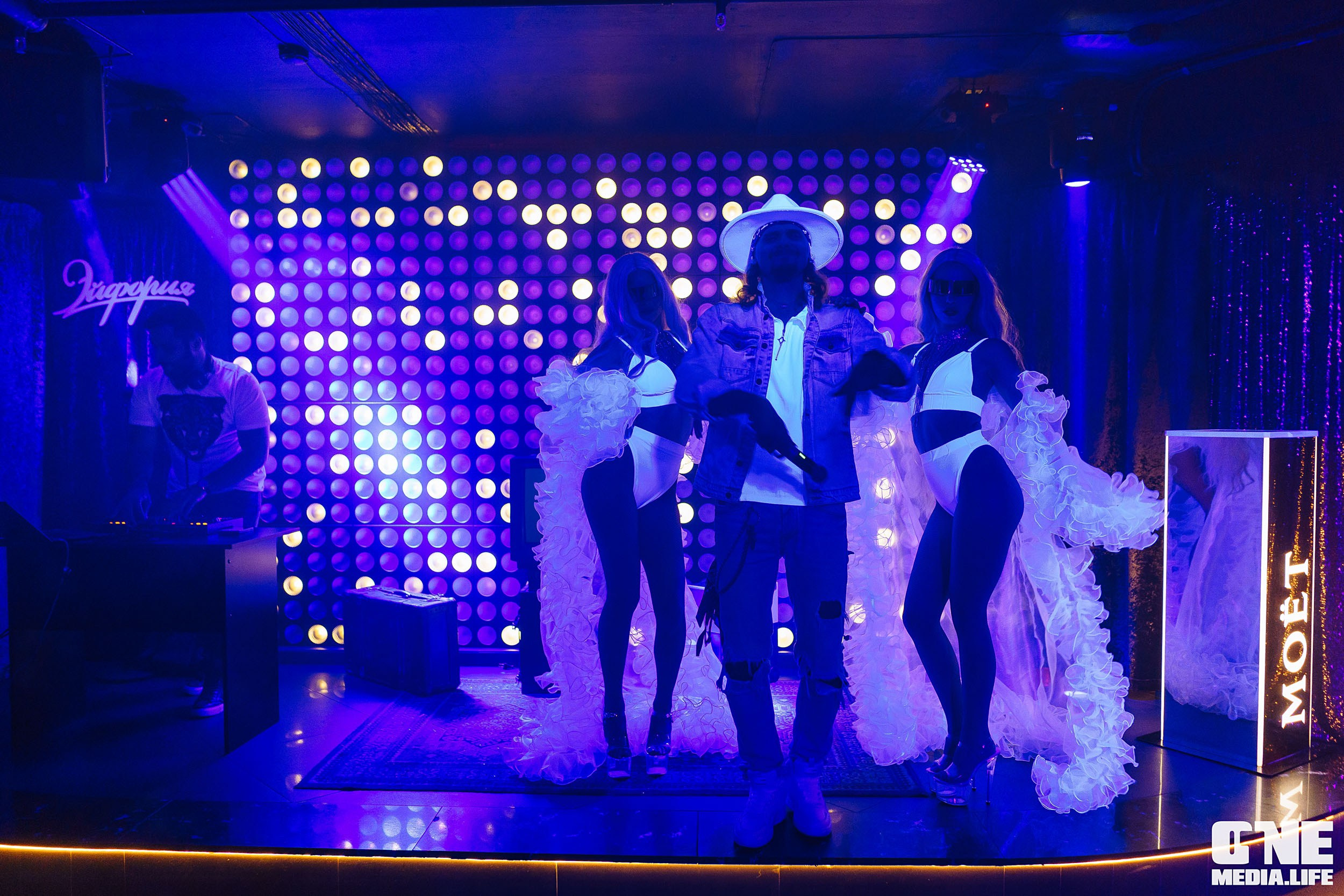 Фоторепортаж из караоке-клуба Эйфория. One Media Life: фоторепортажи, фотоотчеты с мероприятий и заведений