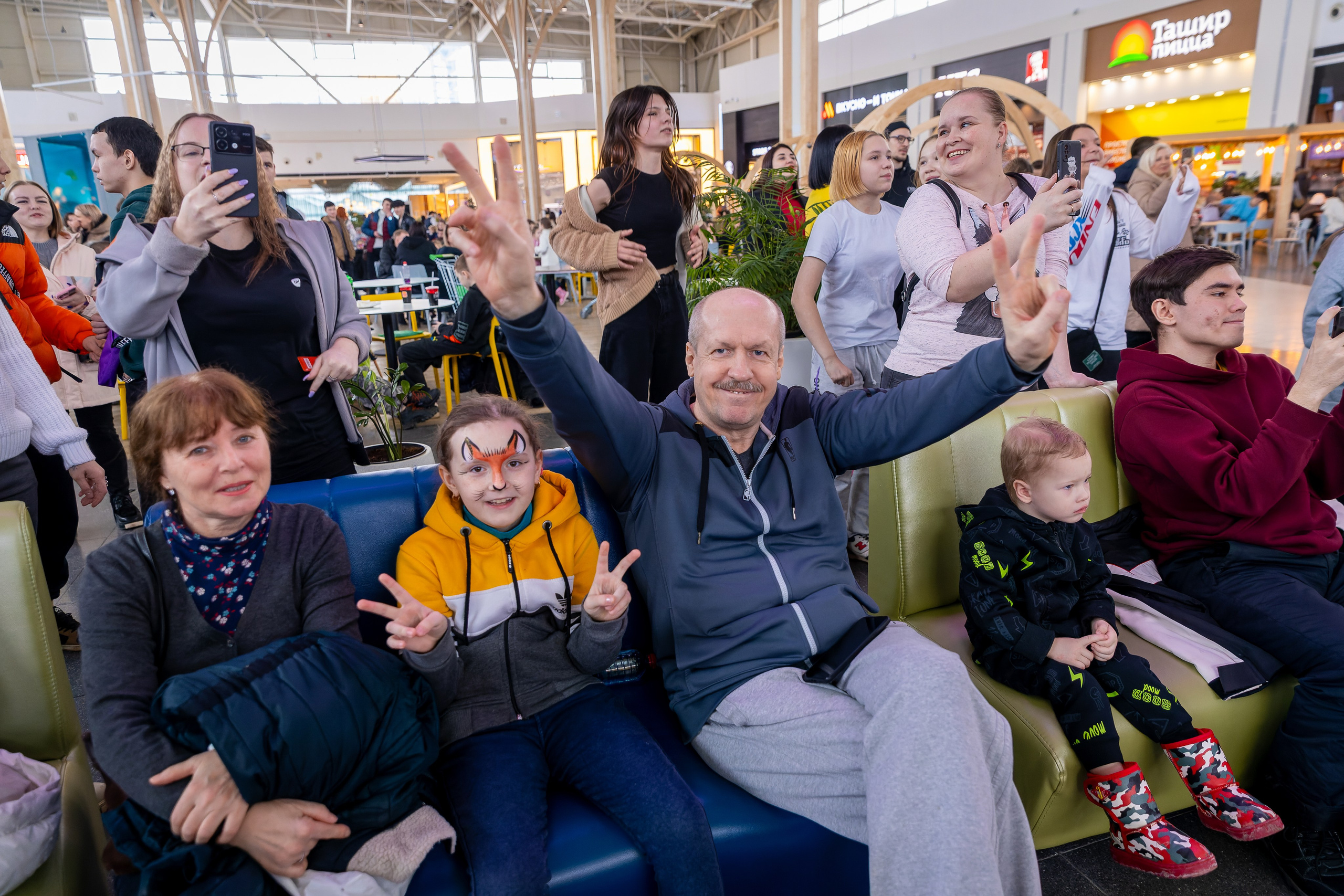 Фото отчет с мероприятия ТЦ Мега 12 лет. Фотограф в Самаре Максим Тырин