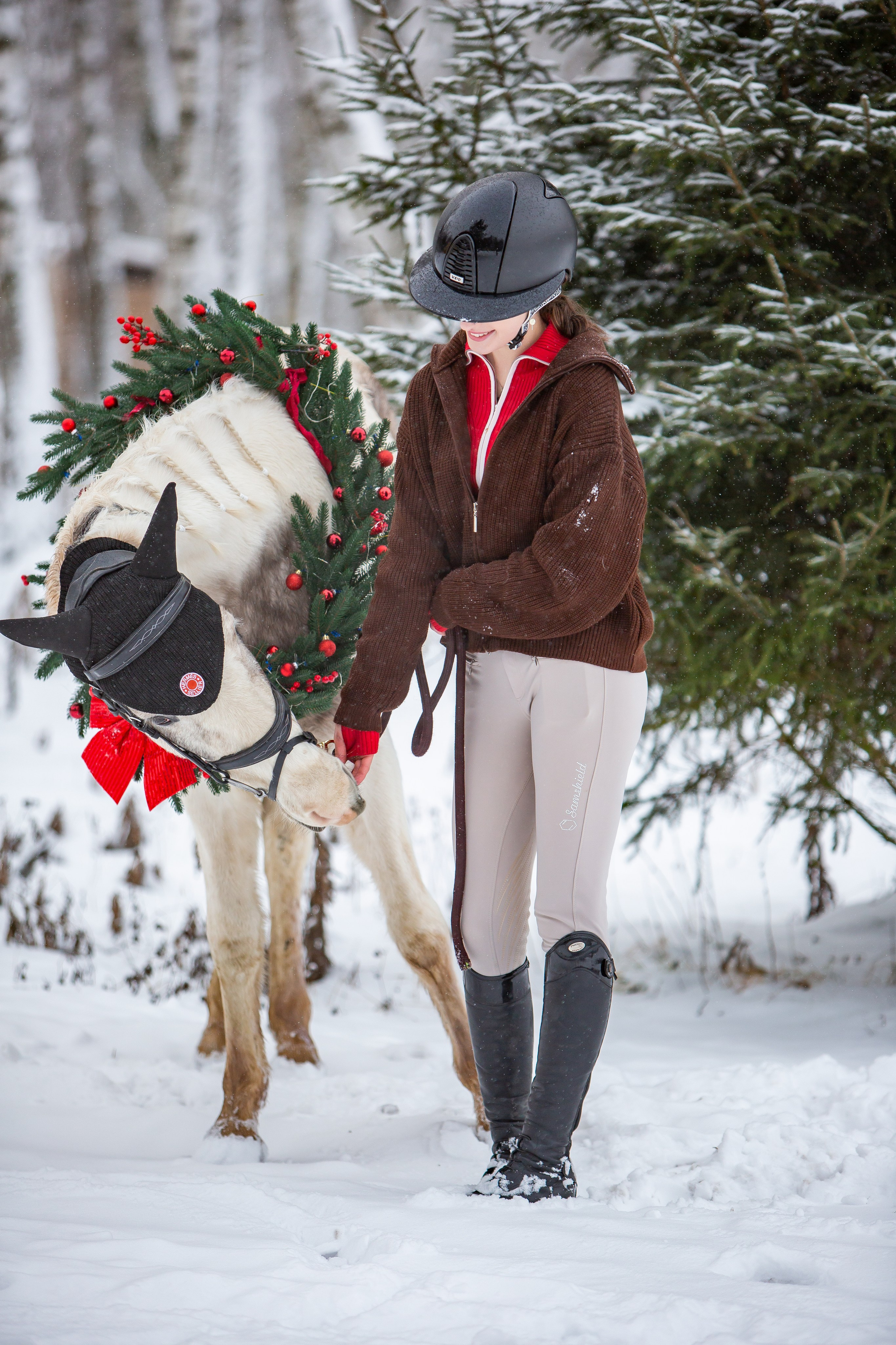 Виктория и Джуни новогодняя фотосессия. Конный фотограф Юлия Дроздова