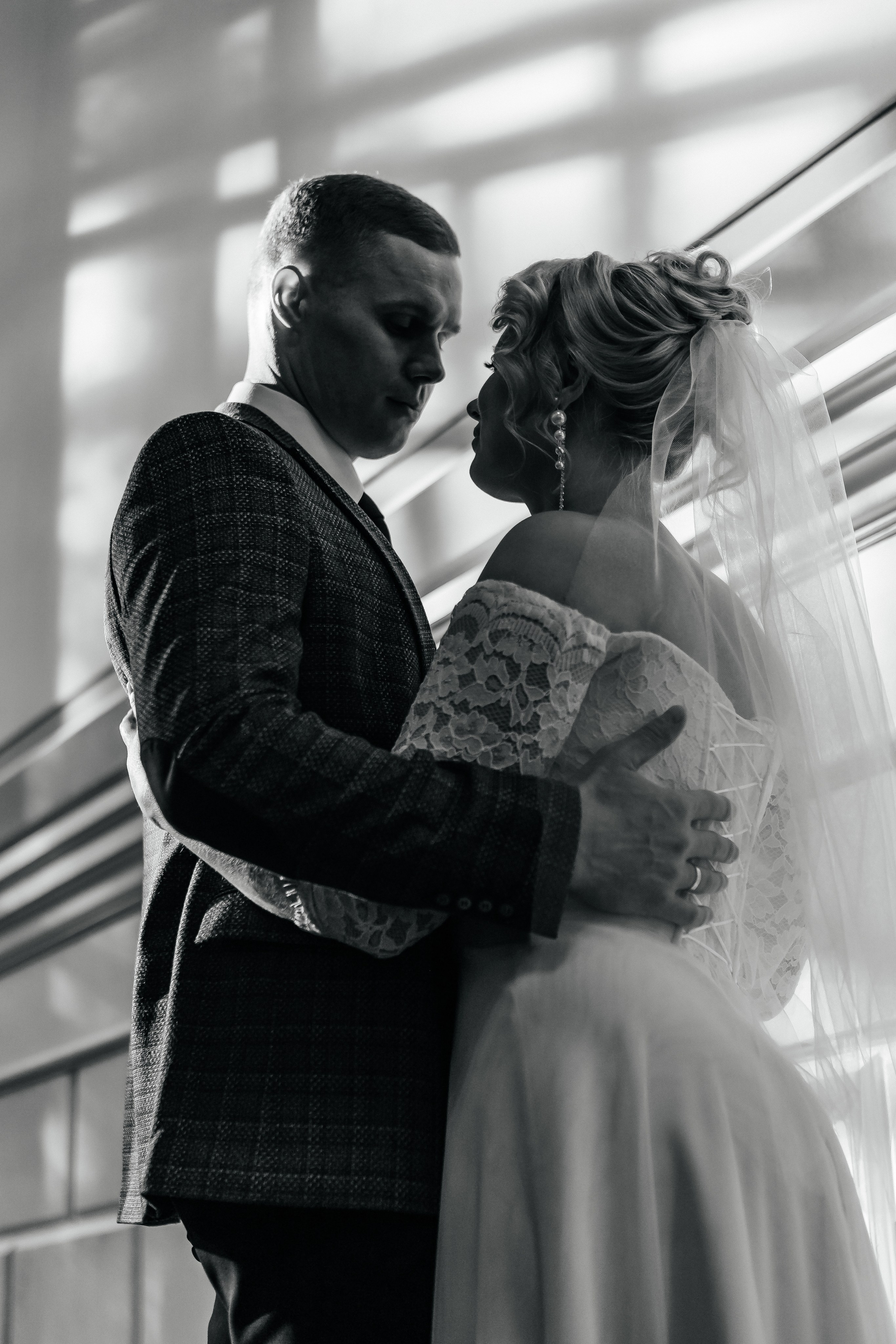 Свадебная фотосессия в библиотеки им. Боголюбова. Свадебный фотограф в Москве