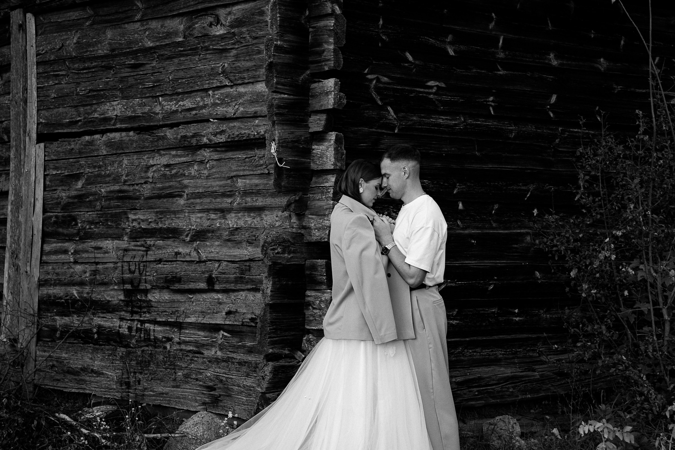 Свадьбная фотосессия в деревенской атмосфере. Свадебный и семейный фотограф Виолетта Сидельникова. Краснодар, Россия, Беларусь, Европа