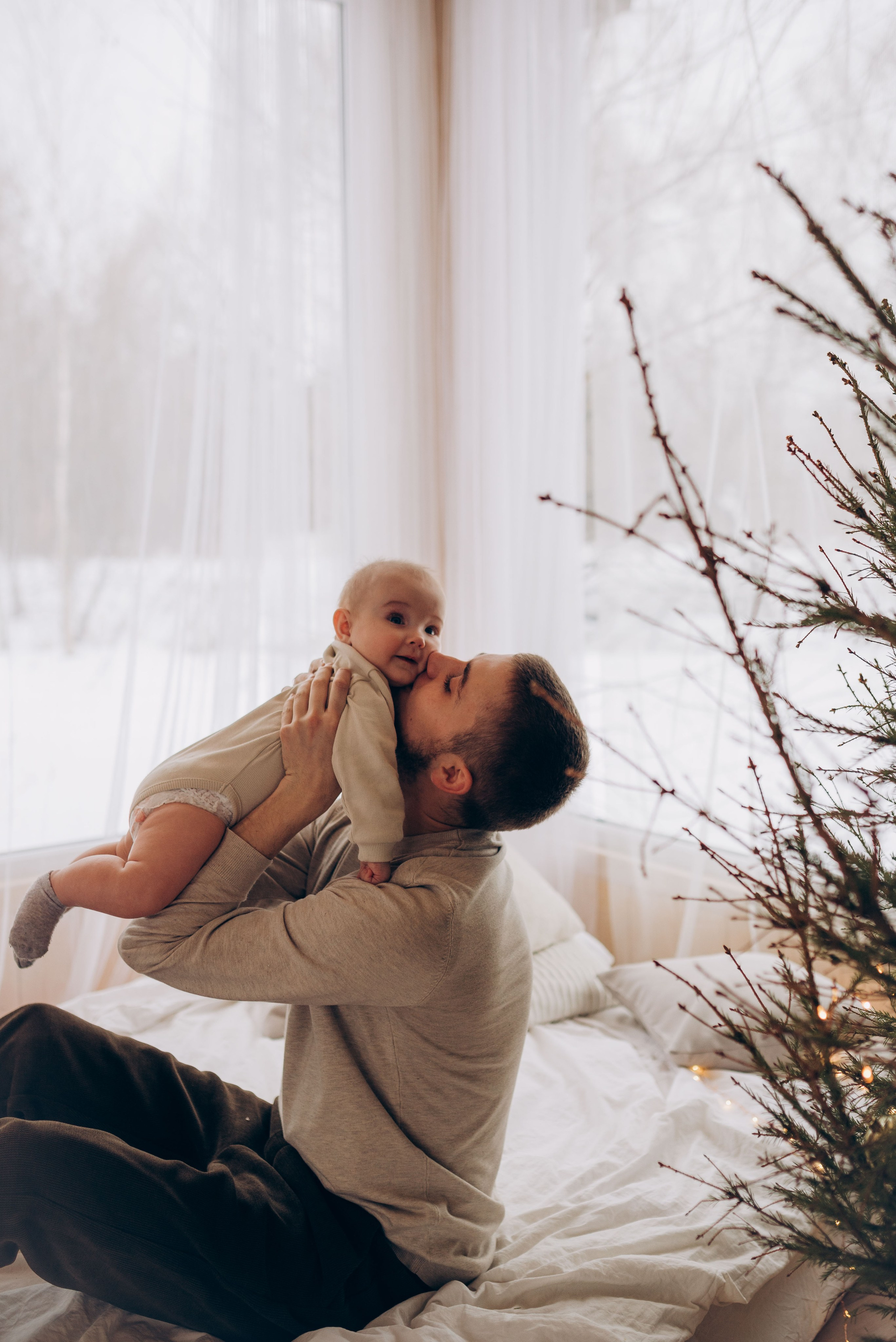 Семейная новогодняя фотосессия в студии. Семейный фотограф в Домодедово и Москве Елена Пичугина