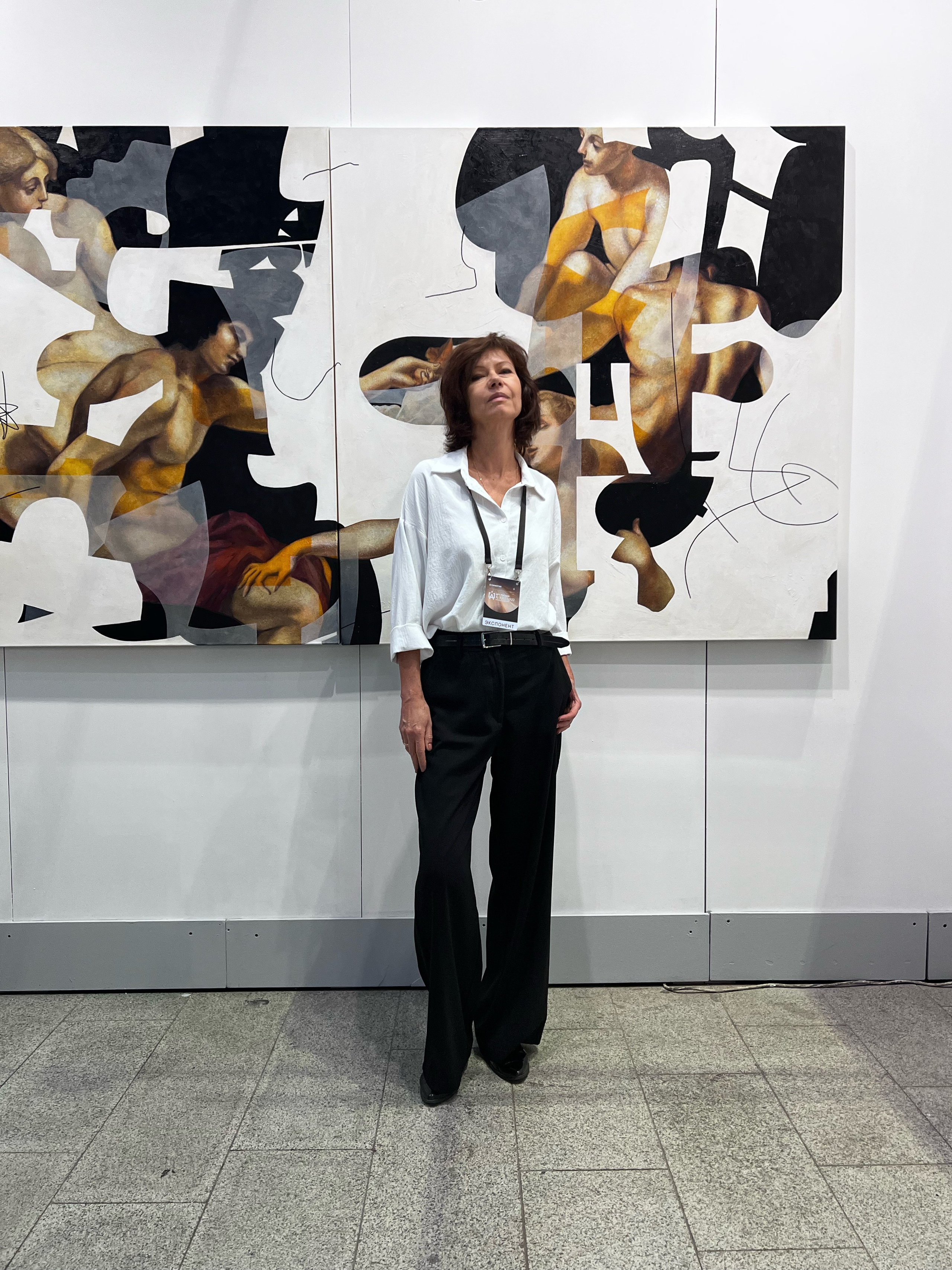 Фото. Художник-абстракционист Ольга Рикун. Москва