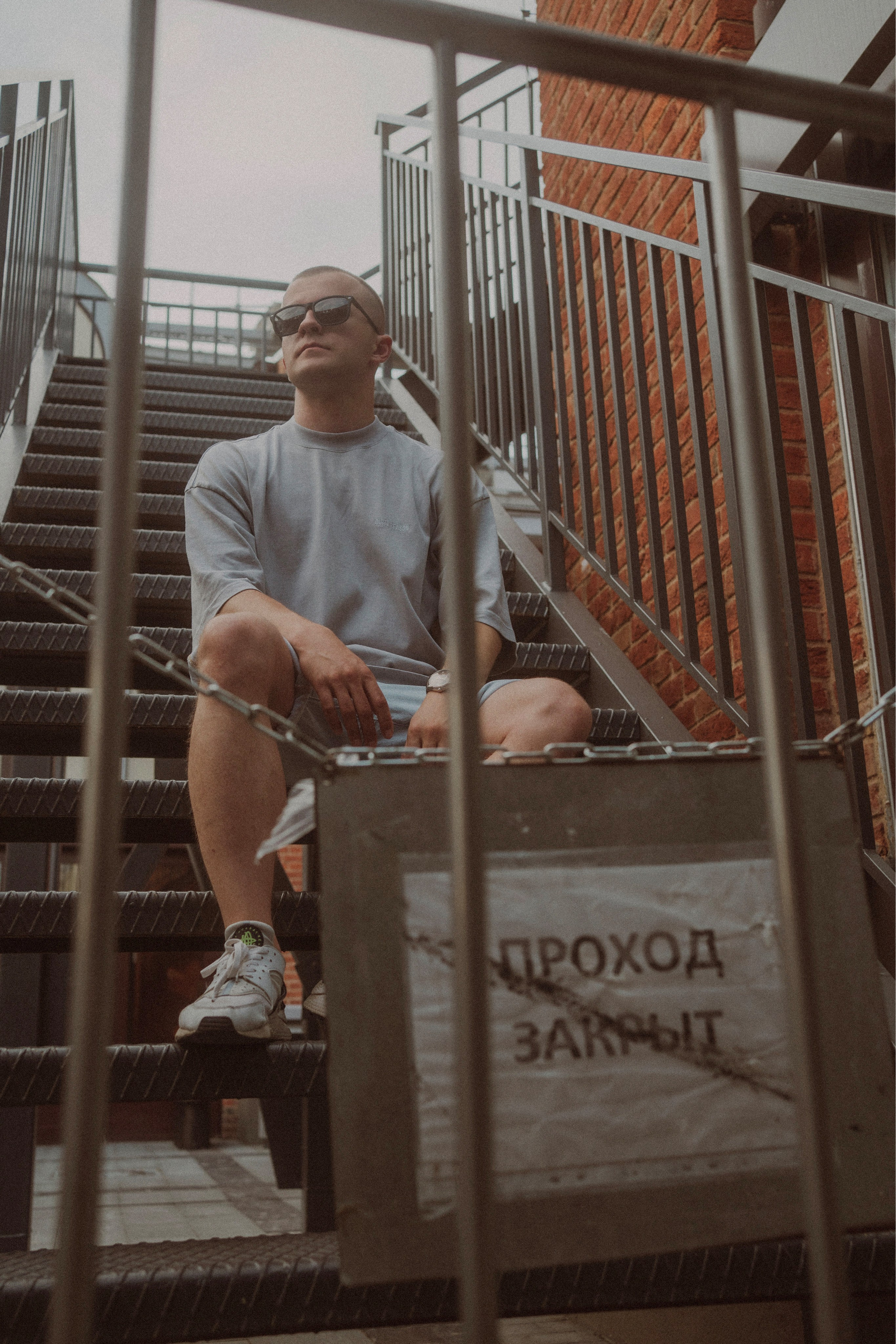 В кадре: педагог. Творческие фотосессии в Москве. Фотоальбом лидера группы ЯЛО