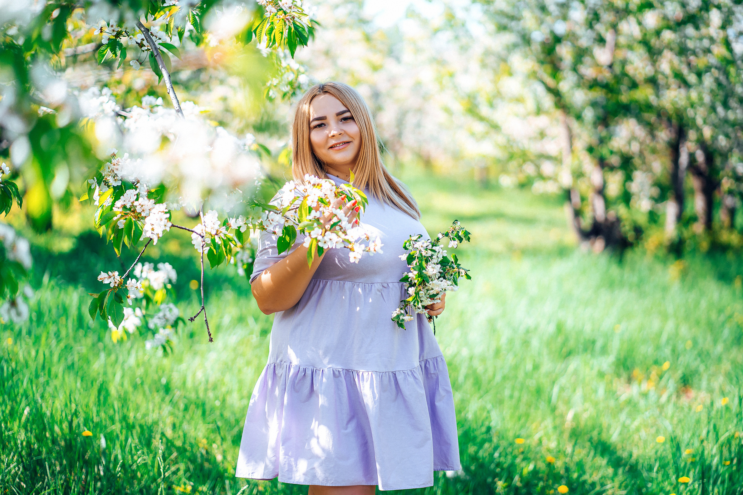 Фотосессия Любови в цветущих садах. Семейный и детский фотограф в Ростове-на-Дону Екатерина Шевченко