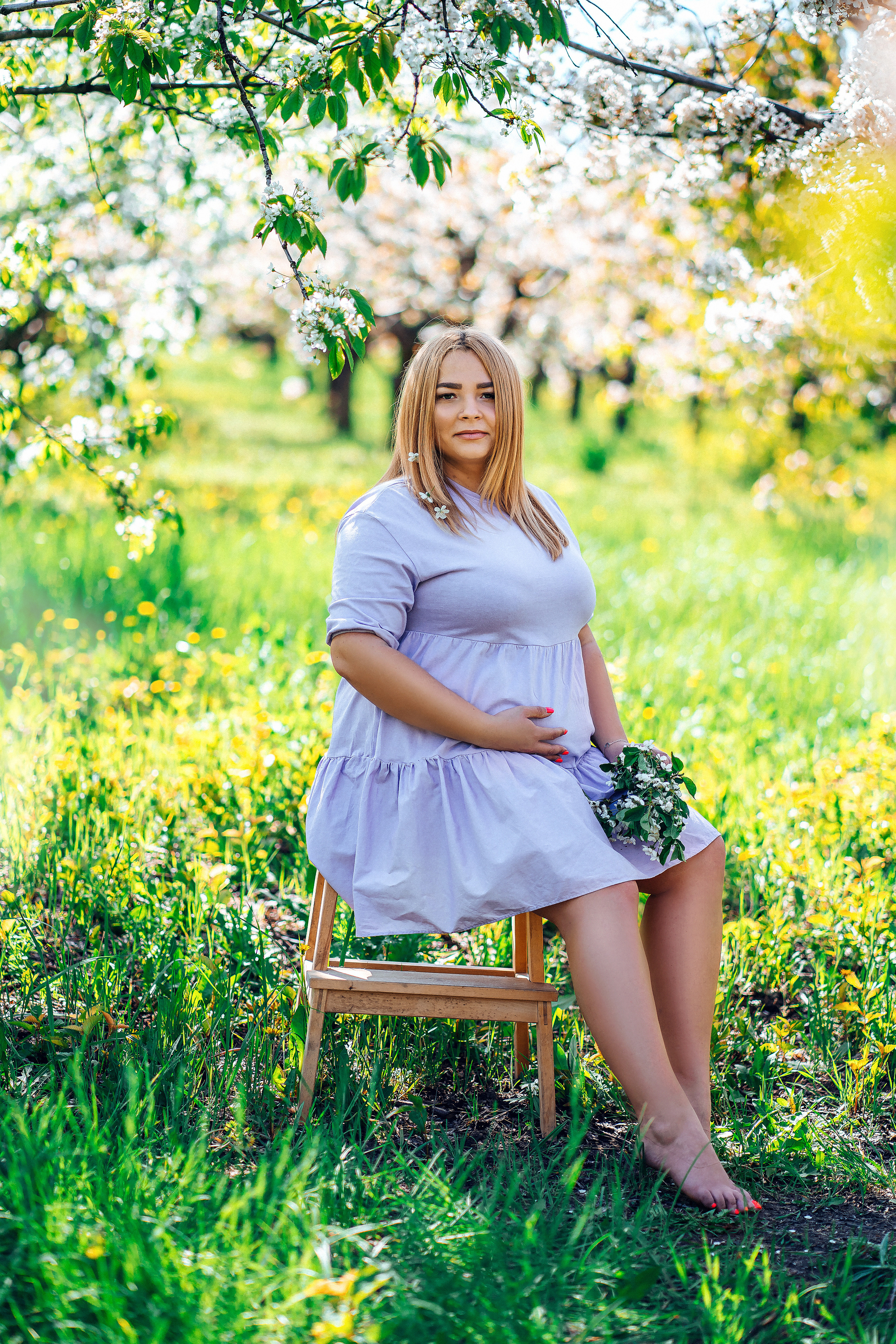Фотосессия Любови в цветущих садах. Семейный и детский фотограф в Ростове-на-Дону Екатерина Шевченко