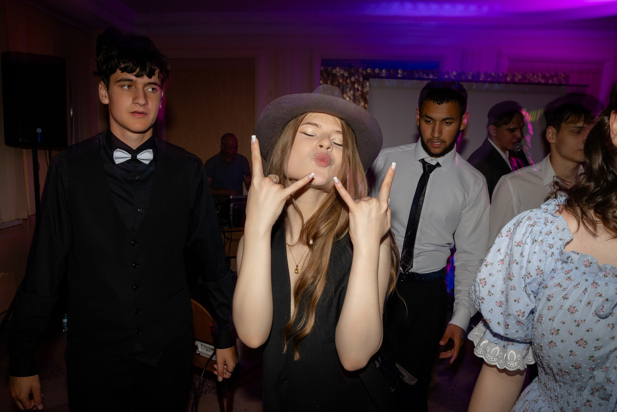 Школьный выпускной 2024 год в Соколе (Минск). Свадебный фотограф в Минске/Беларуси Сергей Спиридонов