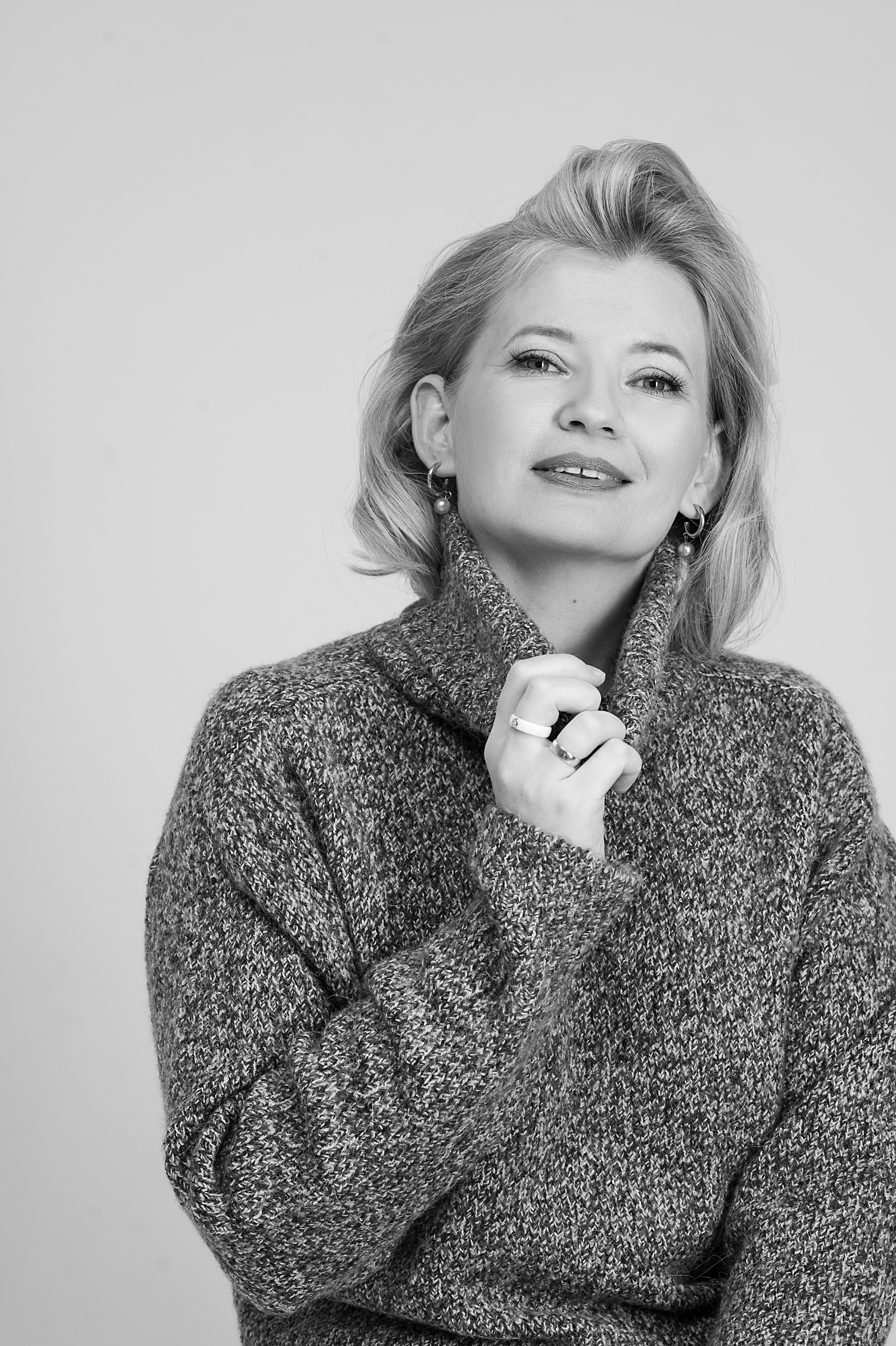 ЖЕНСКИЙ ПОРТРЕТ. ГЛАВНАЯ