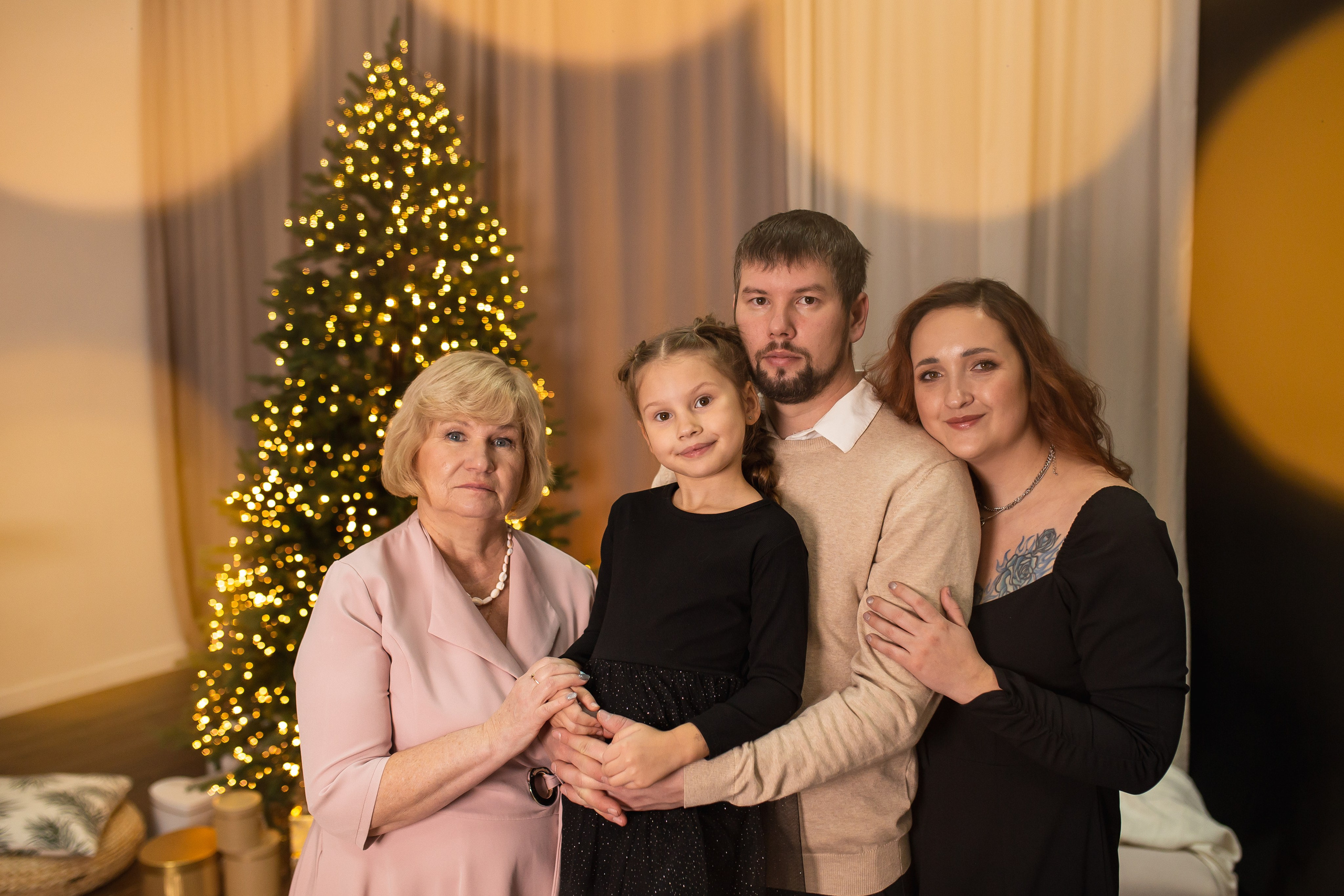 фотографтольятти #фотографтлт #семейнаяфотосессия #домашняяфотосессиятольятти #мамытольятти #тлт #тольятти #фотоистория #семейныетрадиции #новогодняяфотосессиятольятти #фотограф