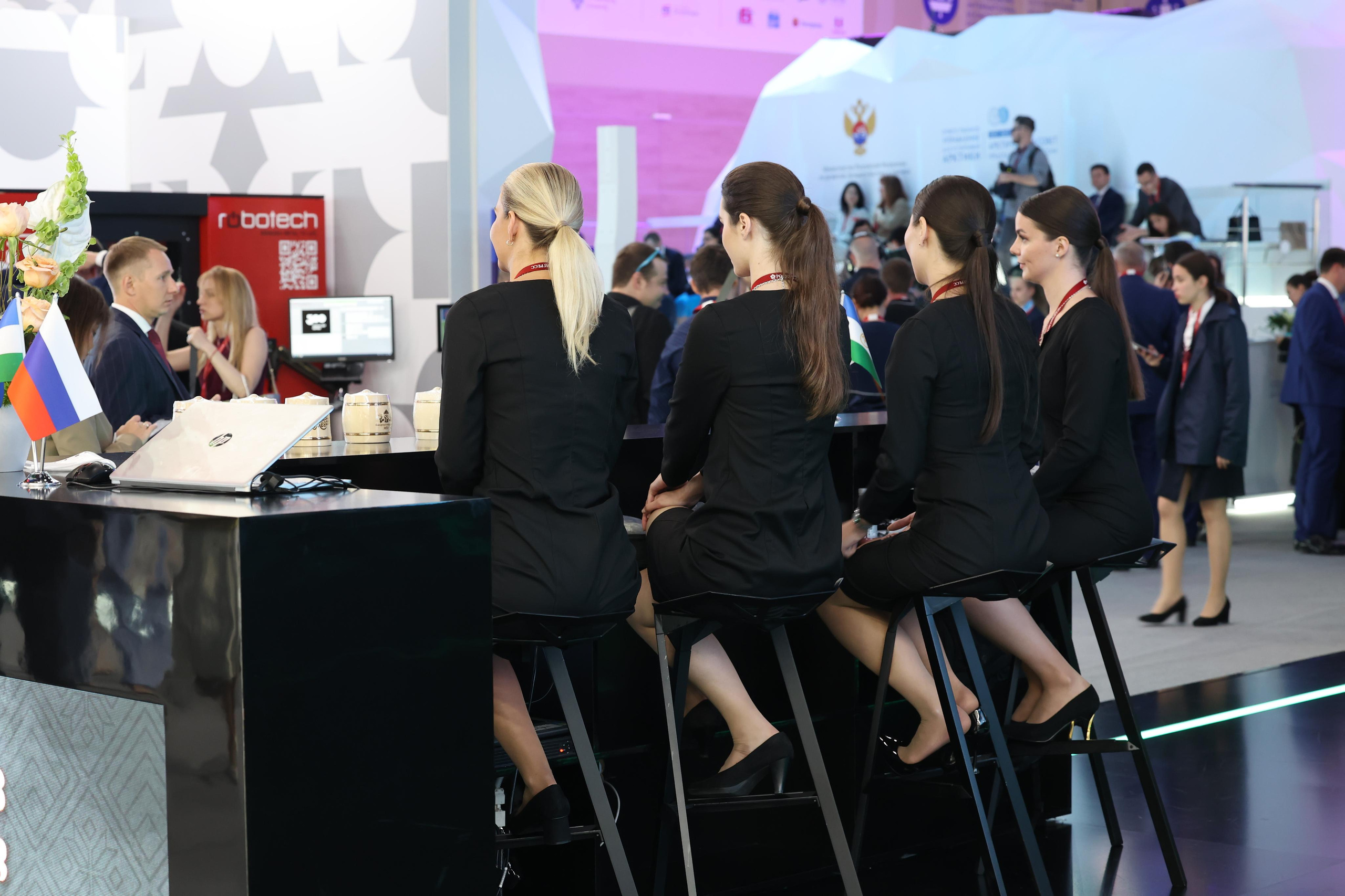 Экономический форум. SPIEF-2023. ФОТОГРАФ РАДОСТИ Фотосессия в студии СПб. Портретный фотограф — Юрий Торлопов