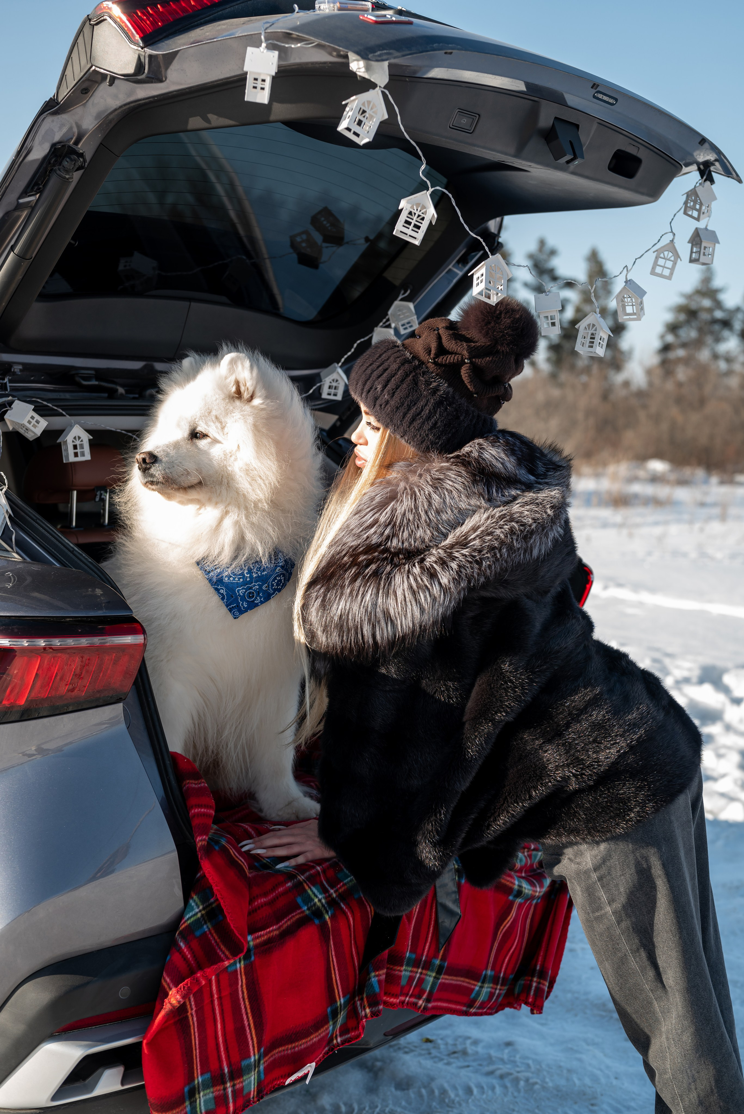 Фотопроект с Платоном и машиной на улице. Фотограф в городе Салават