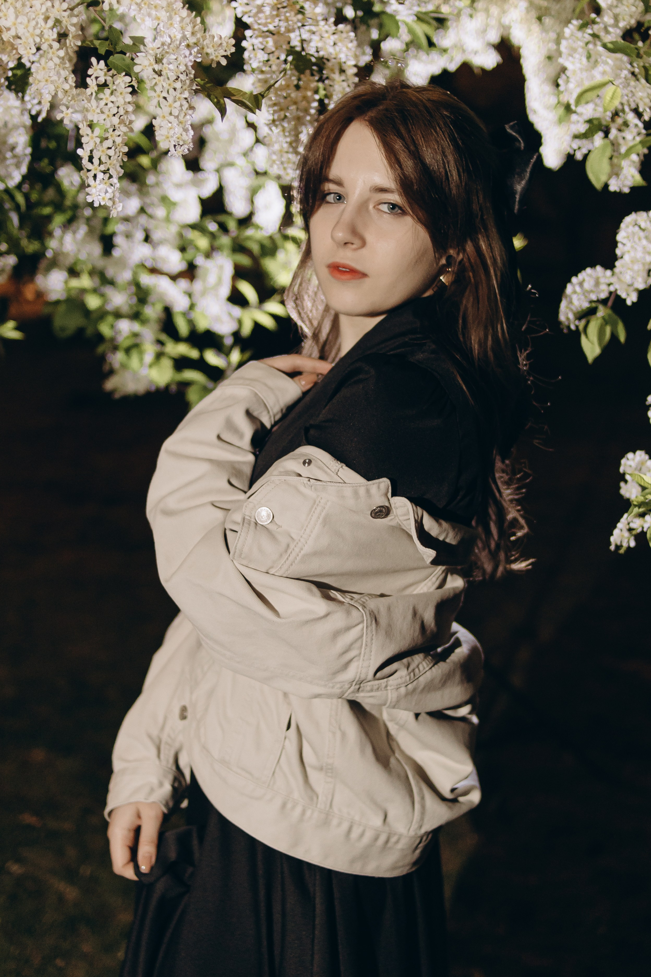 Ангелина. Ночь и цветы. Фотограф Регина Крикунова г. Красноярск