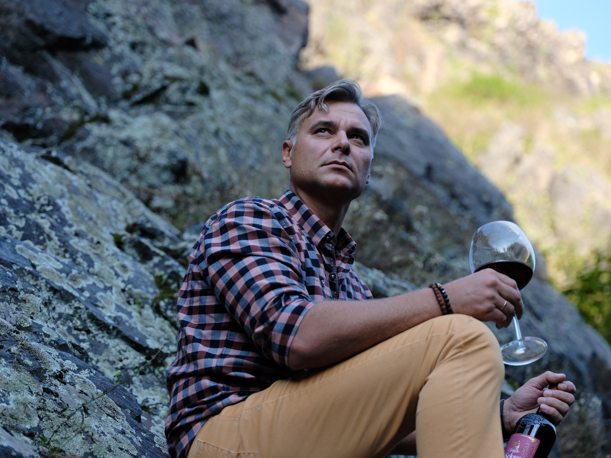 Вадим и вино. Фотограф в Москве и Праге: индивидуальные портреты, парные фотосессии