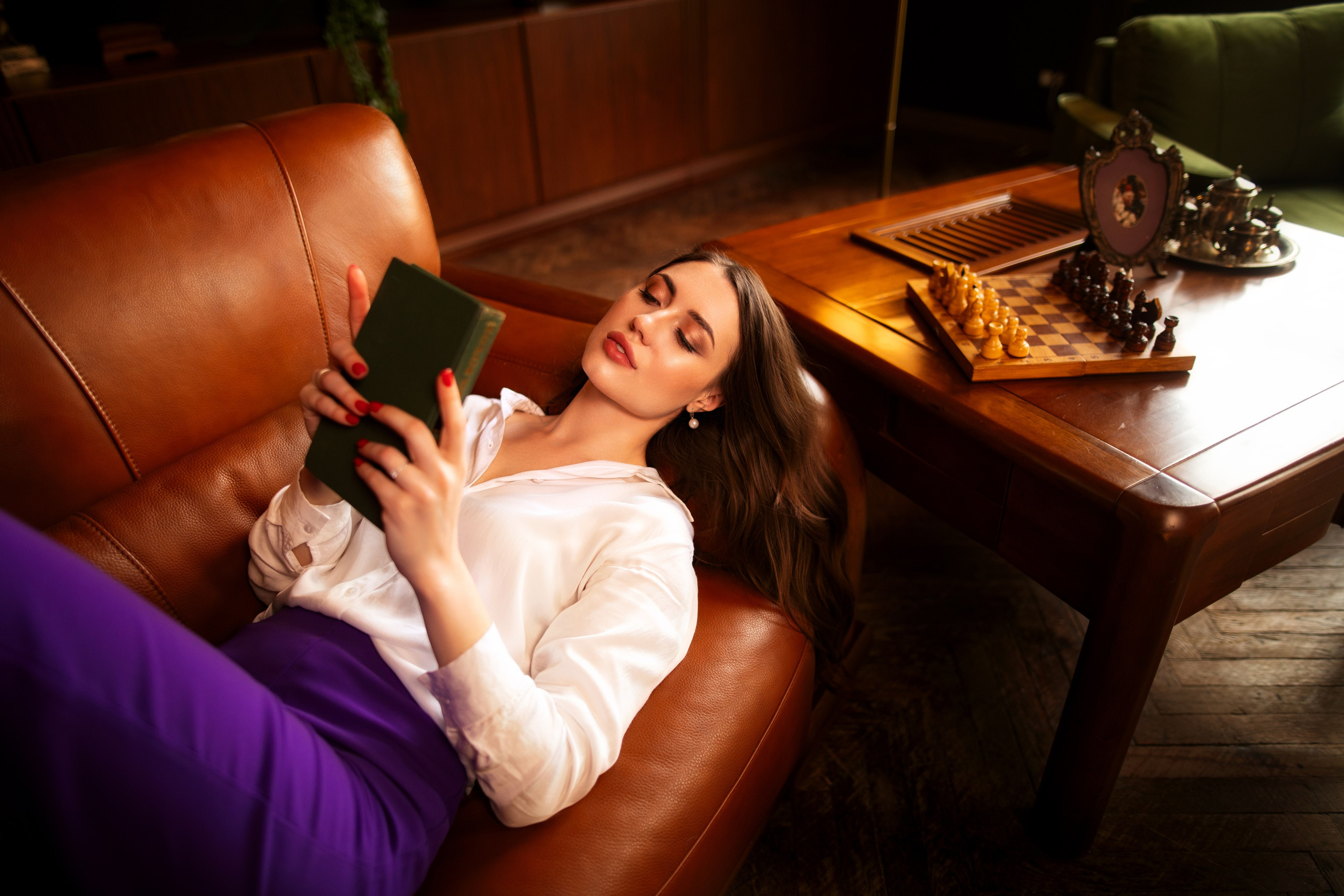 Съемка с Настей в студии с интерьером в формате для «себя»