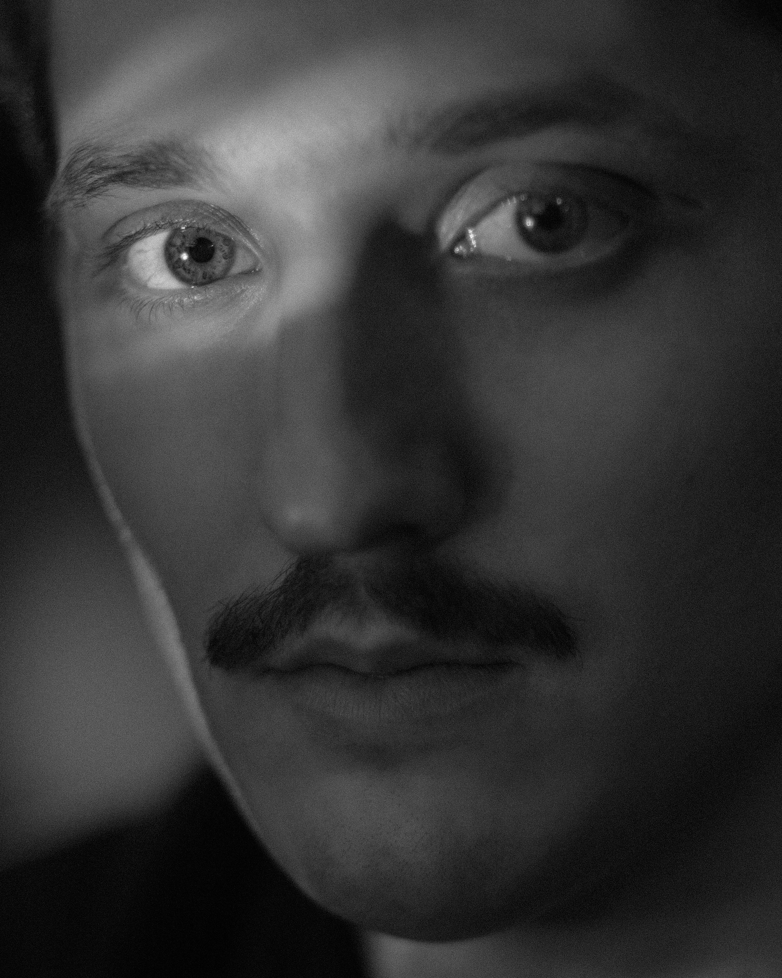 Портрет. Оператор-постановщик и фотограф Филипп Угланов