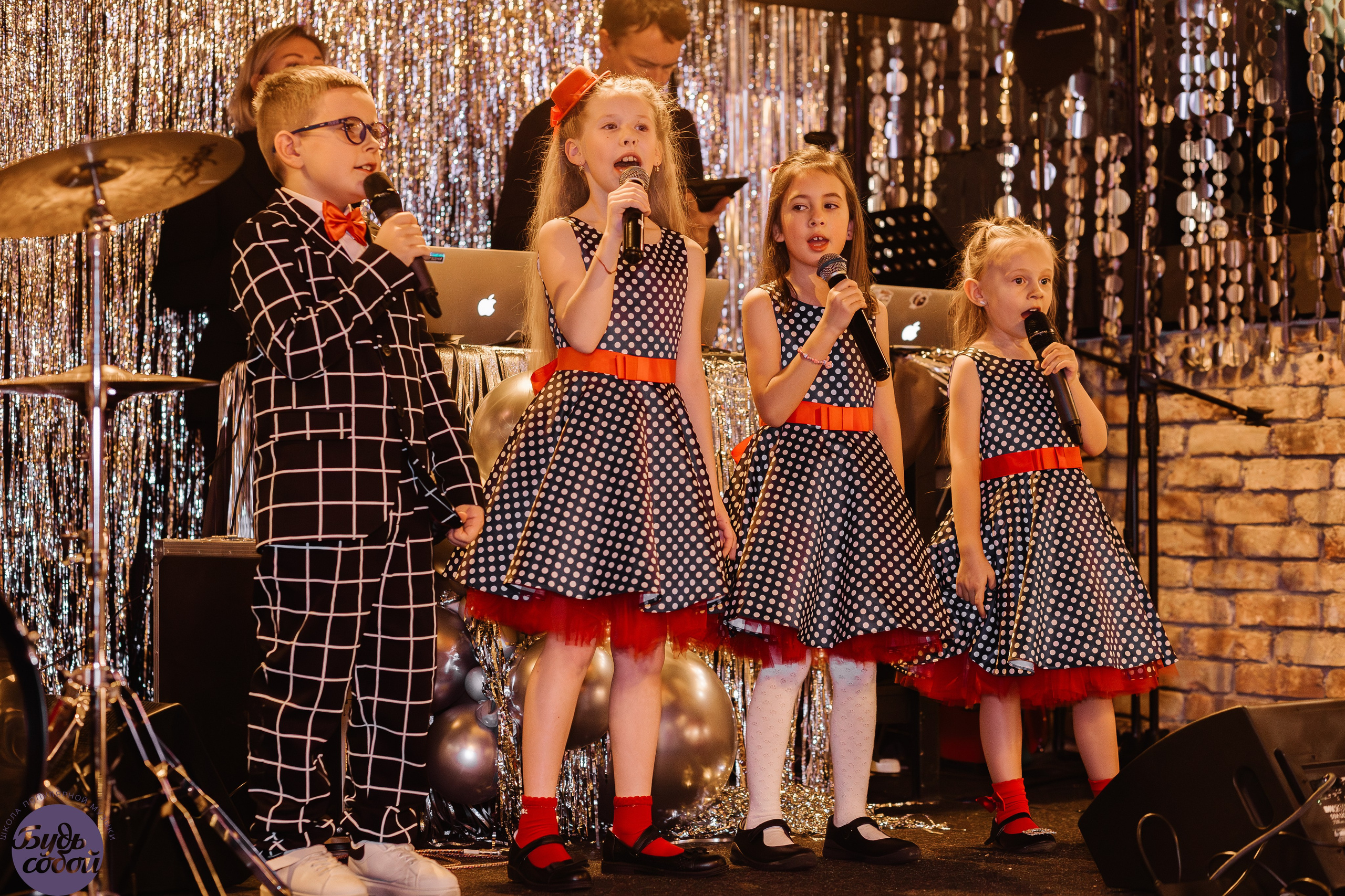 Репортаж детского выступления. Семейный и женский фотограф в Москве Надежда Воробьева