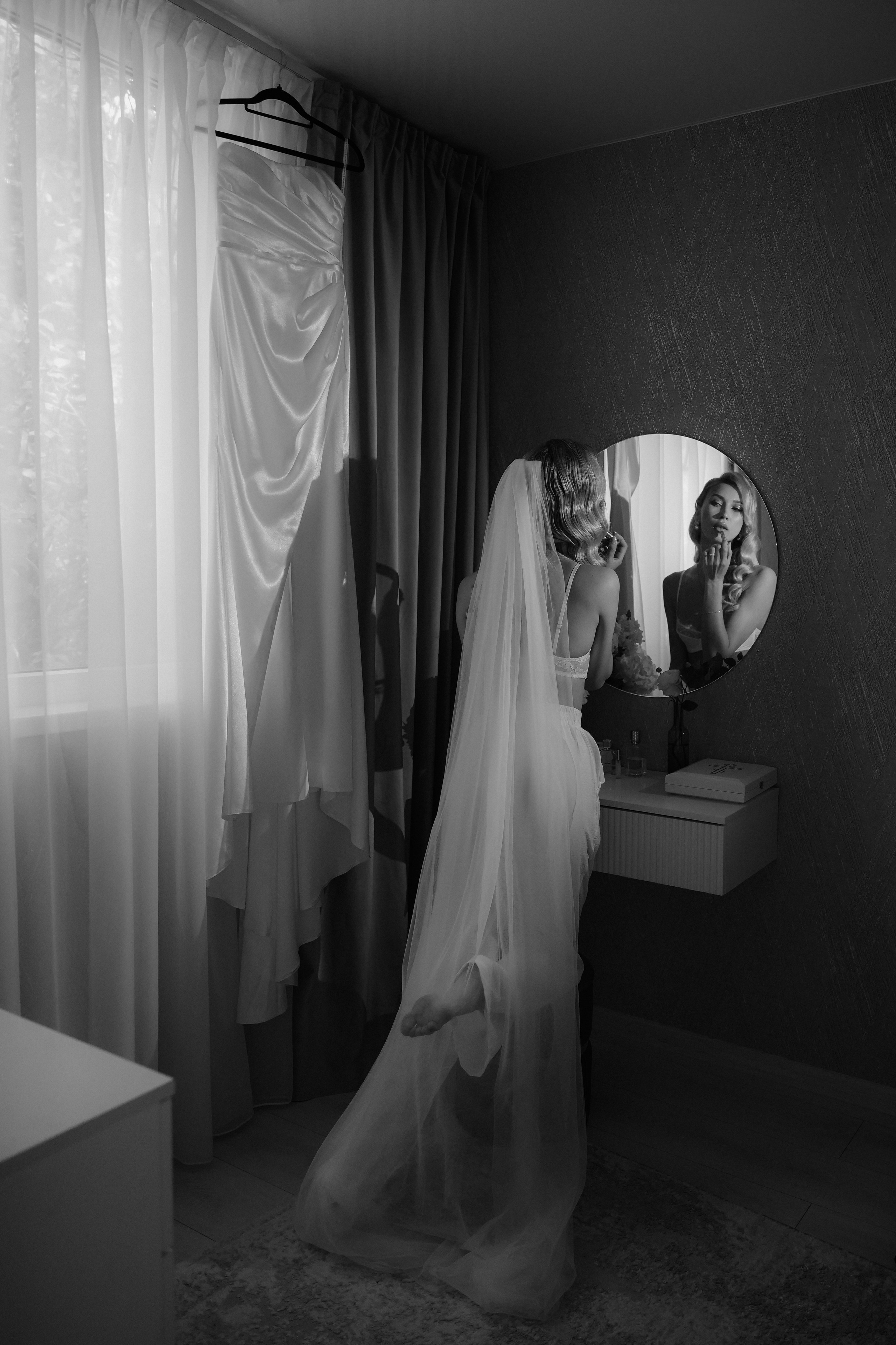 Astoria. VISUAL ARTIST · KRONGAUZ ANASTASIA