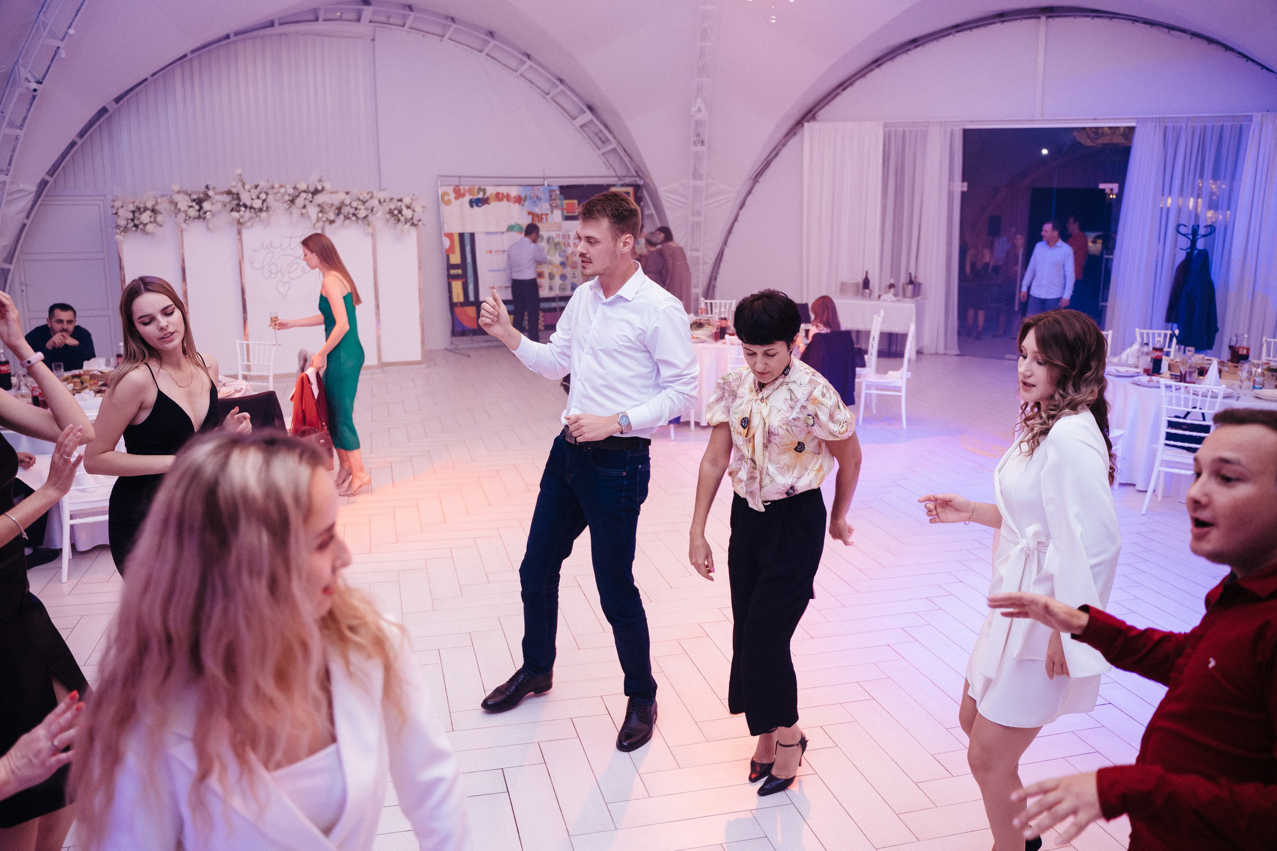 Ави Центр. Свадебный фотограф в Симферополе