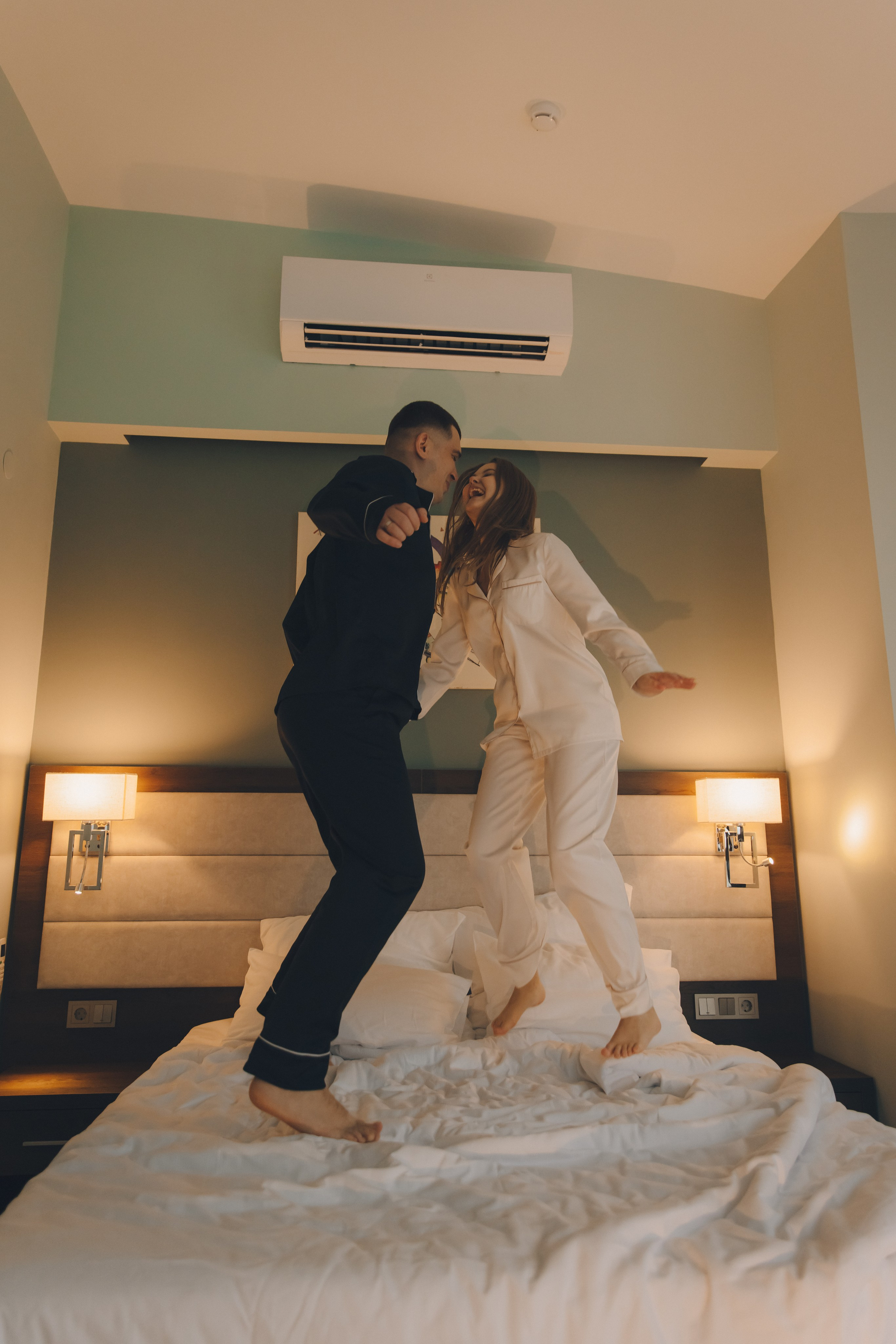 Lovestory в отеле «Кандинский». Фотограф Зеленоградск Красильникова Елена