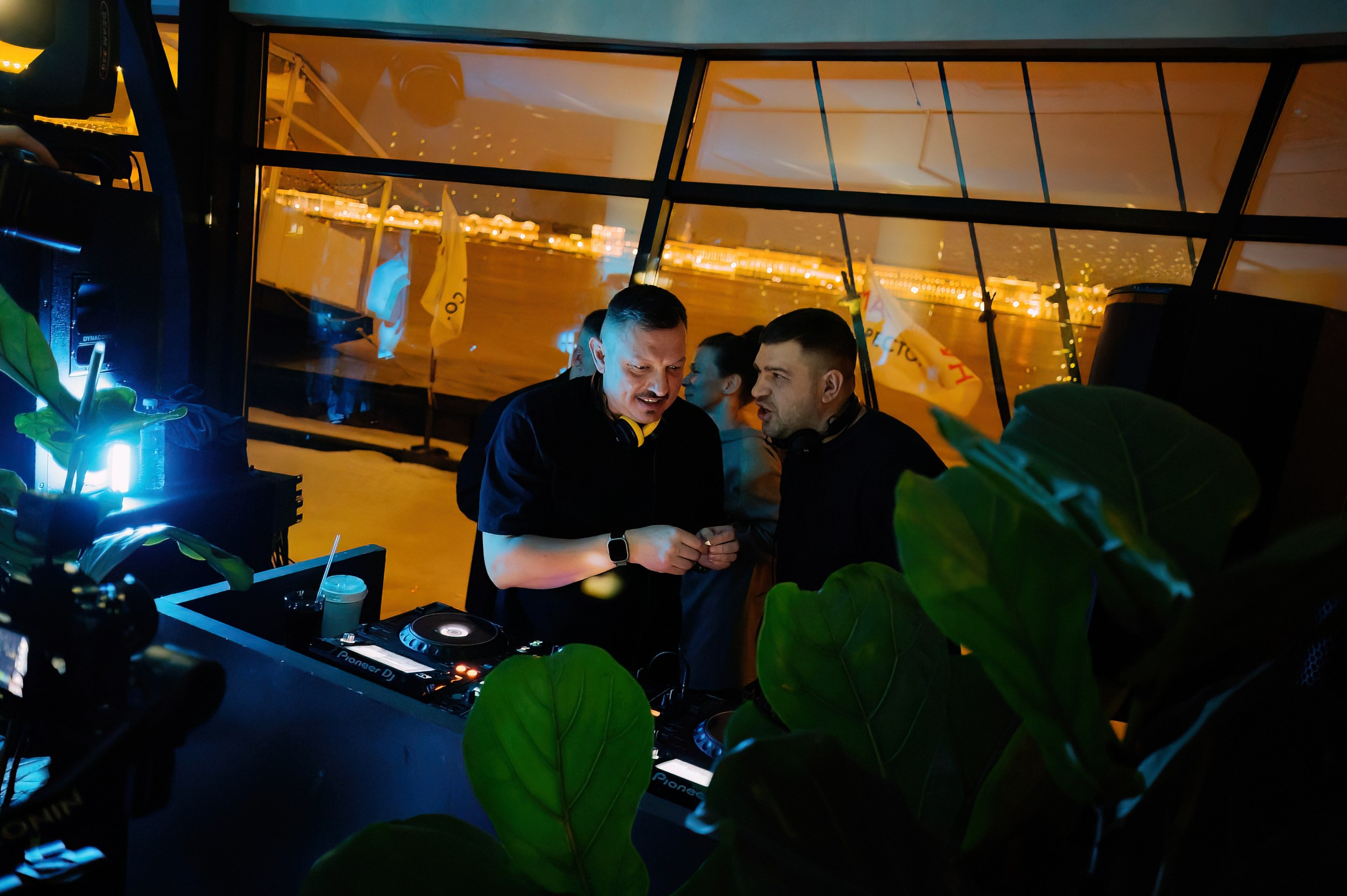 День Рождения DJ Андрей Вакуленко в Магадан. Коммерческий фотограф в Санкт-Петербурге Анна Кобзарь