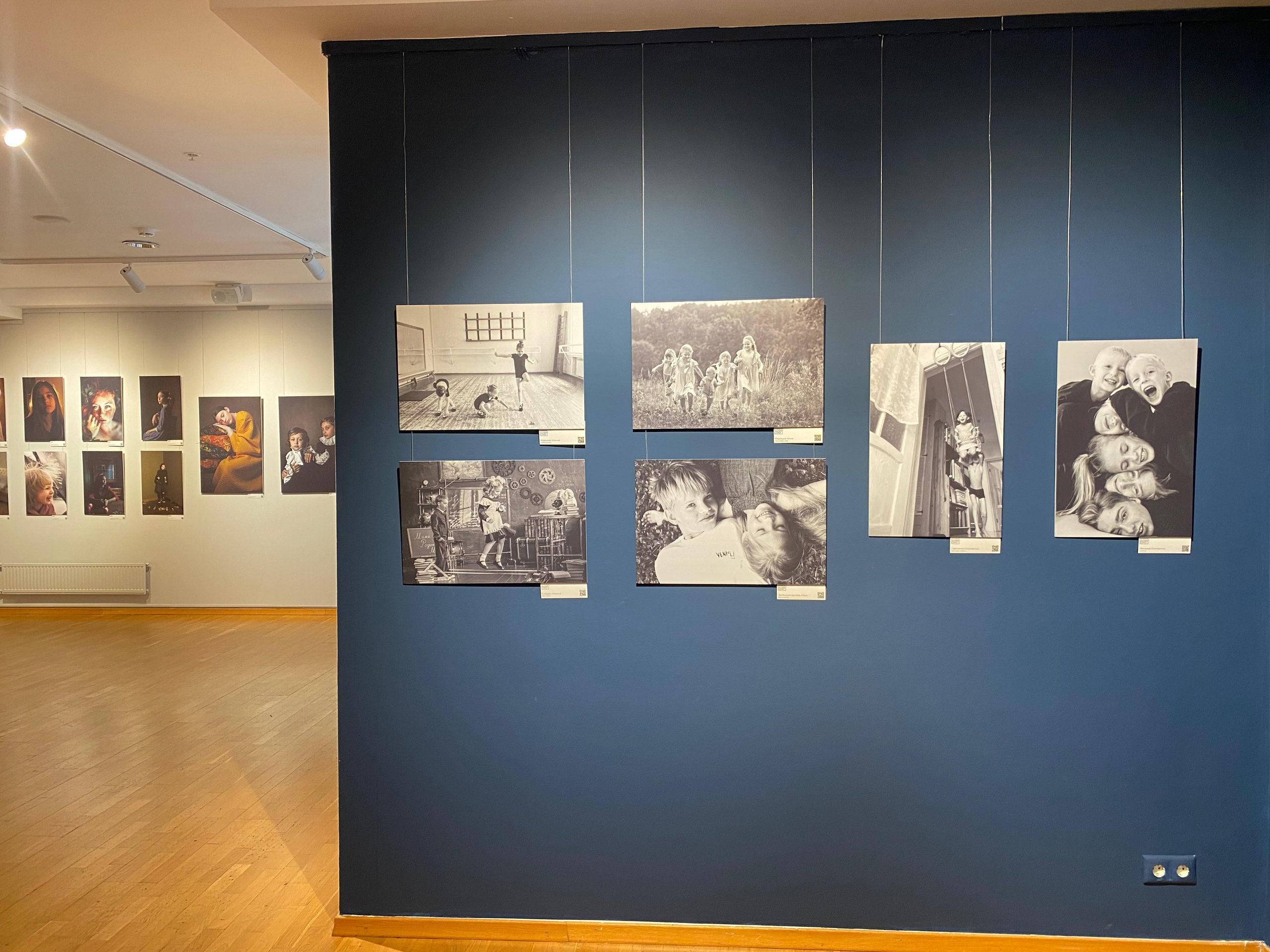 Выставки. Семейный и детский фотограф в Алматы Юровских Инесса