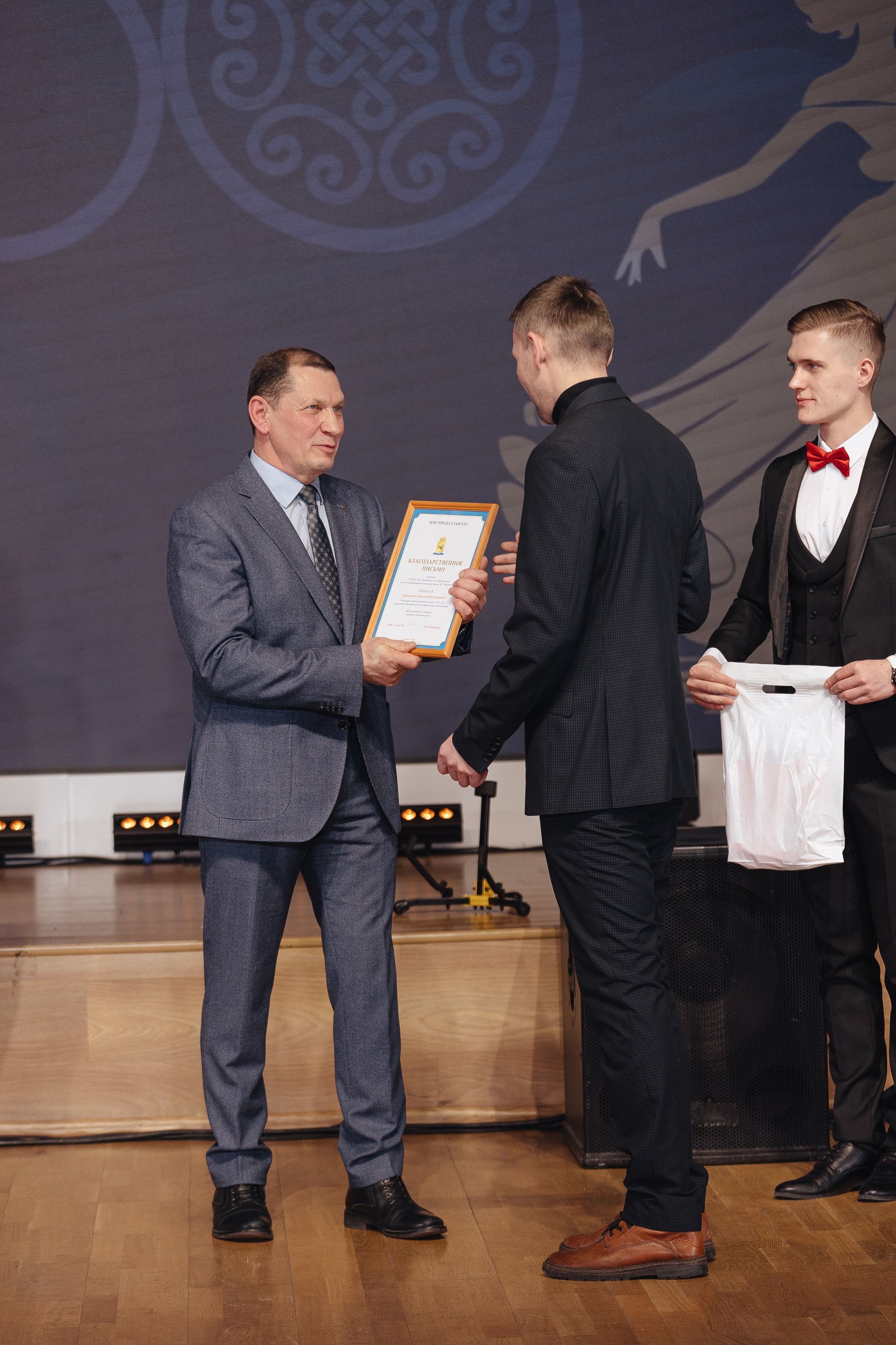 Студенческий бал. Свадебный и семейный фотограф в Улан-Удэ