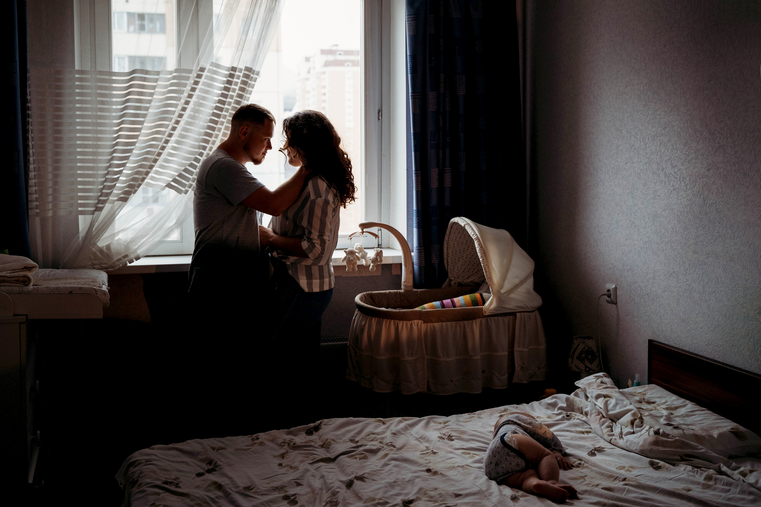 пока малыш спит есть время для у родителей чтобы побыть вдвоем