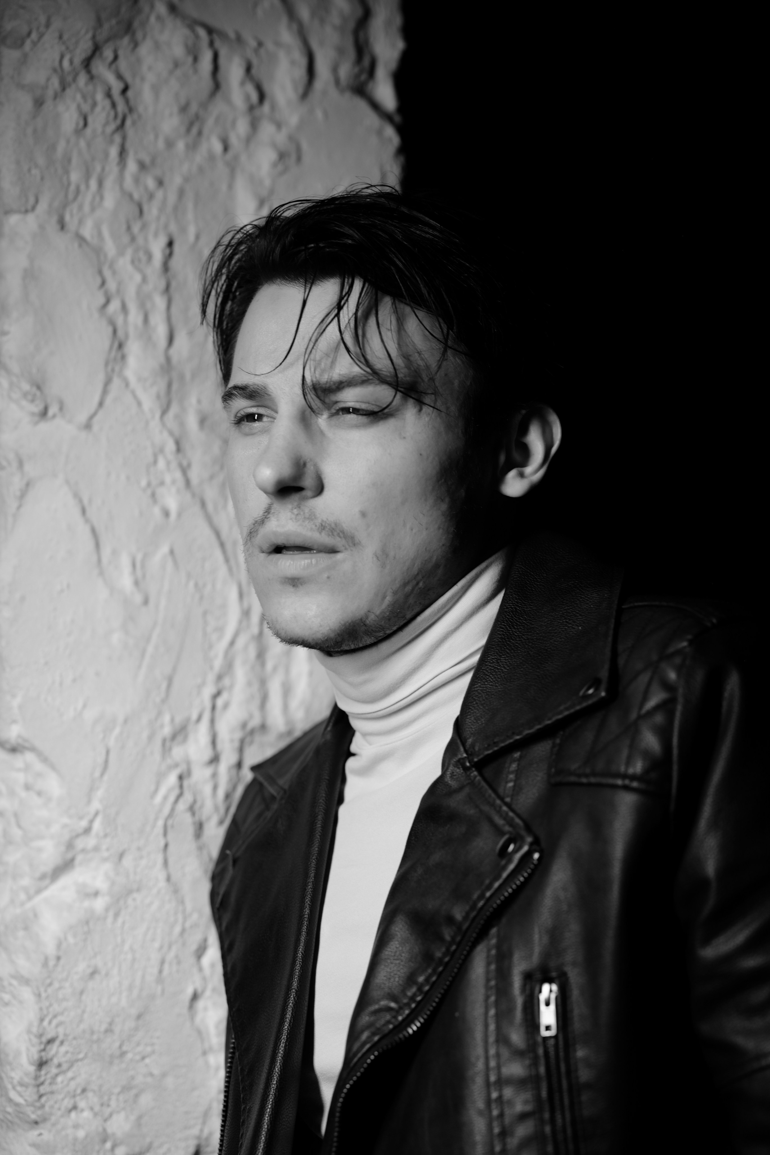 Сергей. Фотограф в Москве и Праге: индивидуальные портреты, парные фотосессии