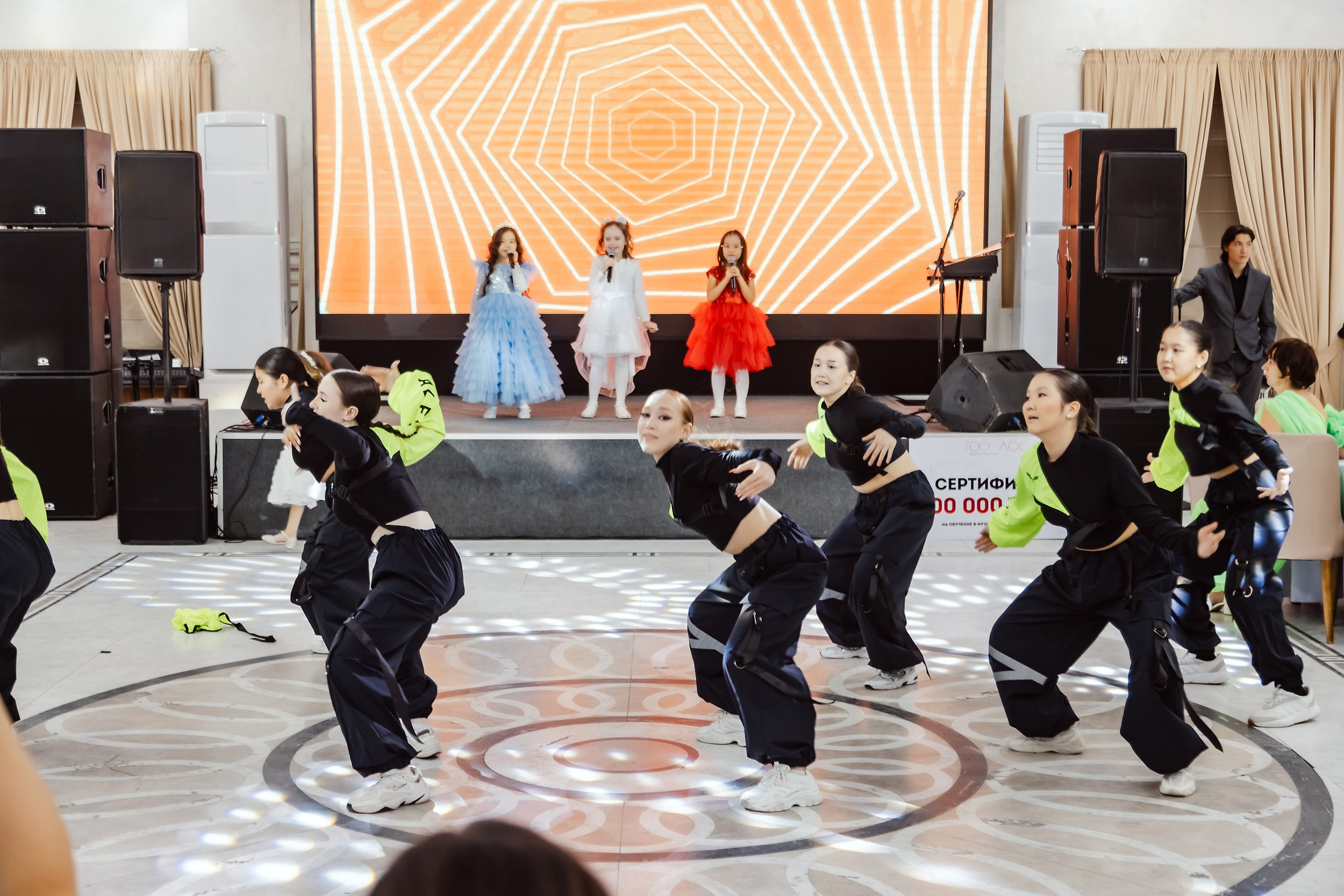 Большой Отчетный Бал Музыкального Дома Голос. Кипятком Павлодар