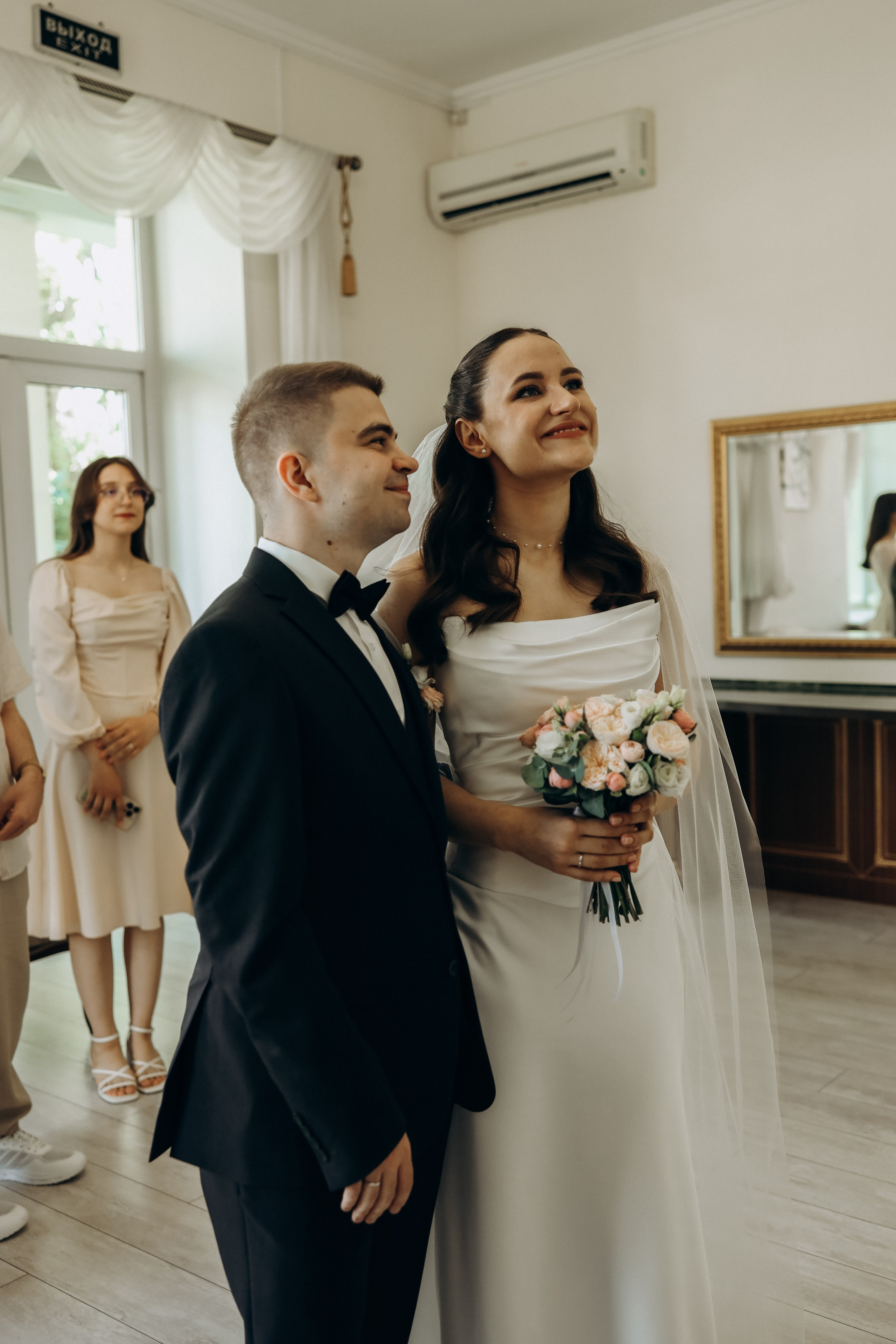 К&П. ЗАГС ВДНХ + прогулка. Диана Чечель. Свадебный и семейный фотограф в Москве